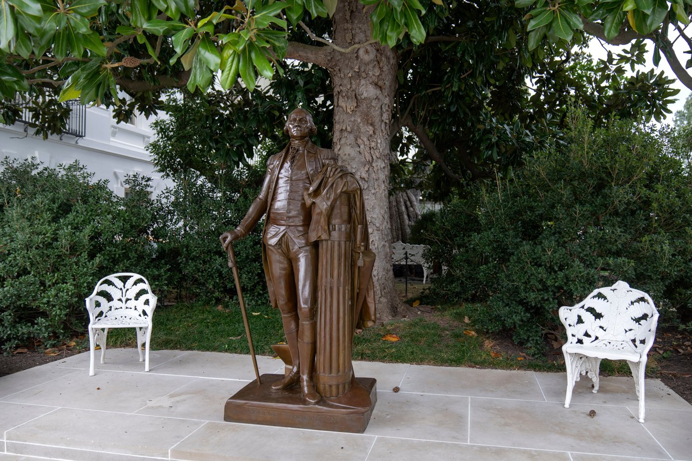 Inside Trump's remake of the White House Rose Garden. First a stone patio, then statues | iNFOnews.ca Inside Trump's remake of the White House Rose Garden. First a stone patio, then statues | iNFOnews.ca