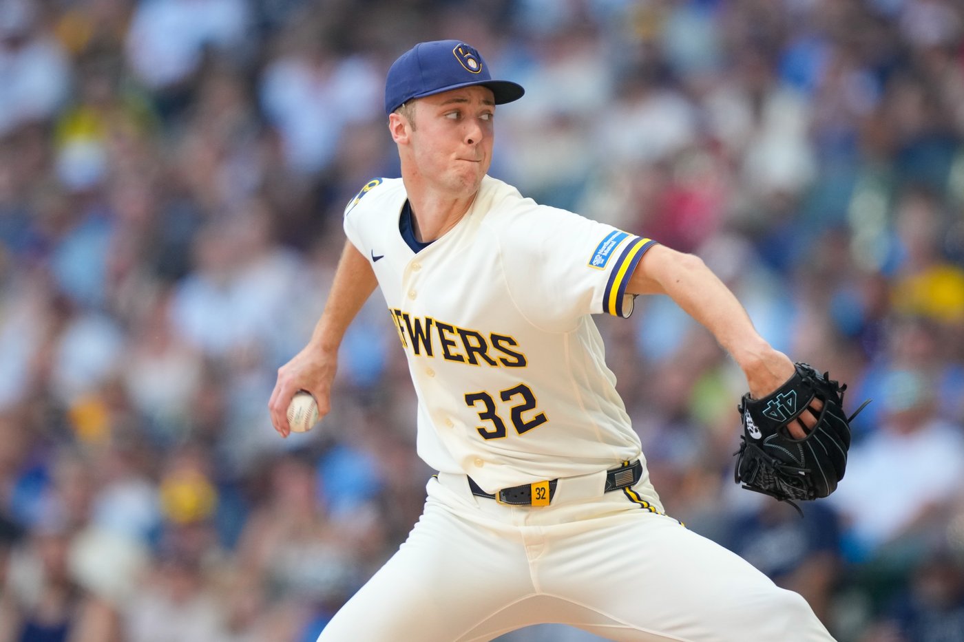 Chase Burns wins star-studded pitching matchup with Jacob Misiorowski as Reds beat Brewers 7-2 | iNFOnews.ca