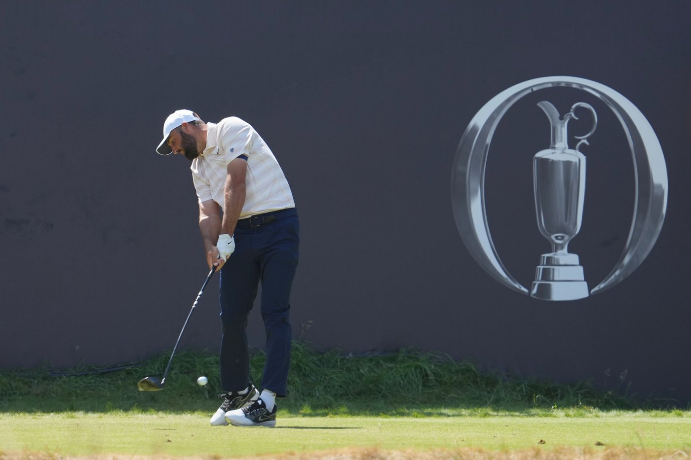 Scottie Scheffler gets bad bounces and a big break. It adds to a close call at British Open | iNFOnews.ca Scottie Scheffler gets bad bounces and a big break. It adds to a close call at British Open | iNFOnews.ca