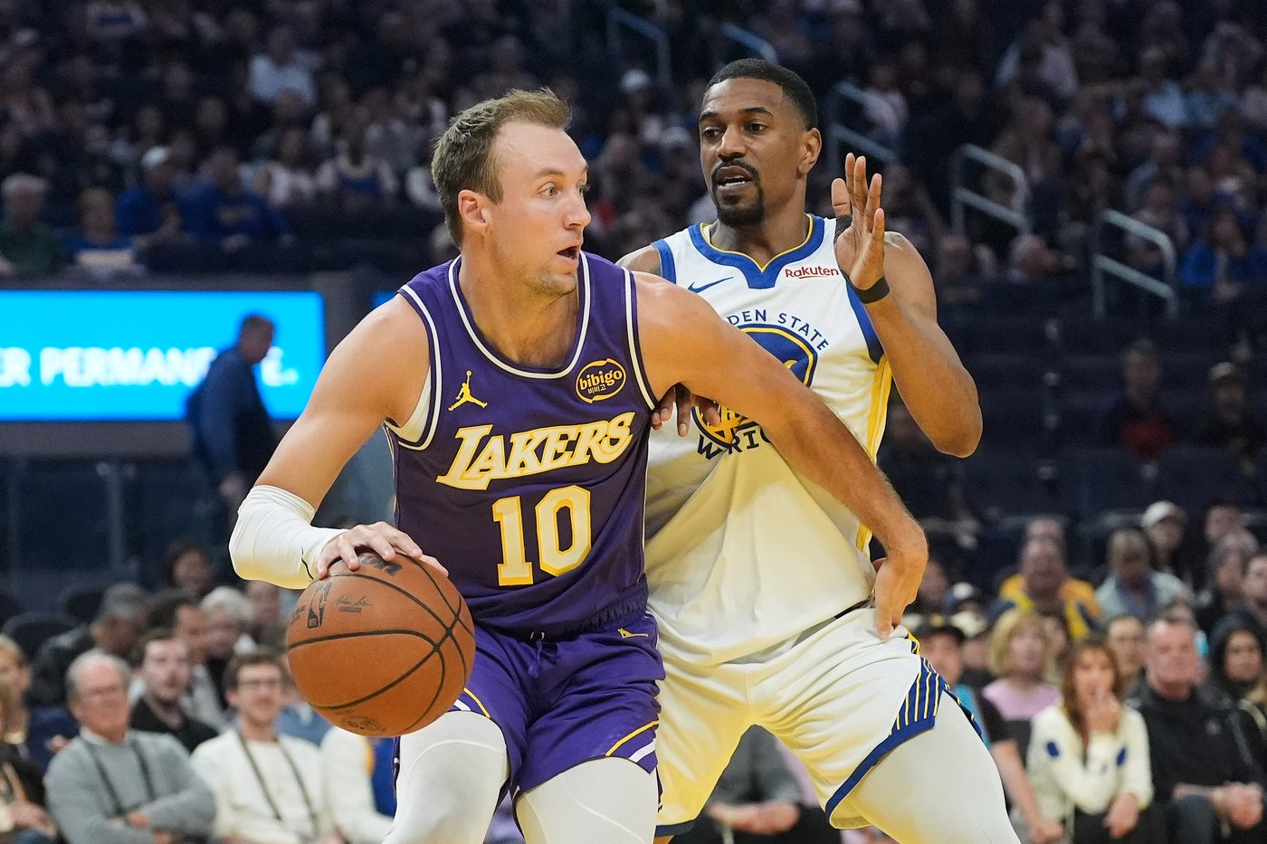 LeBron James has 26 points, 11 assists to lead Lakers past Warriors 119-103 as Stephen Curry sits | iNFOnews.ca