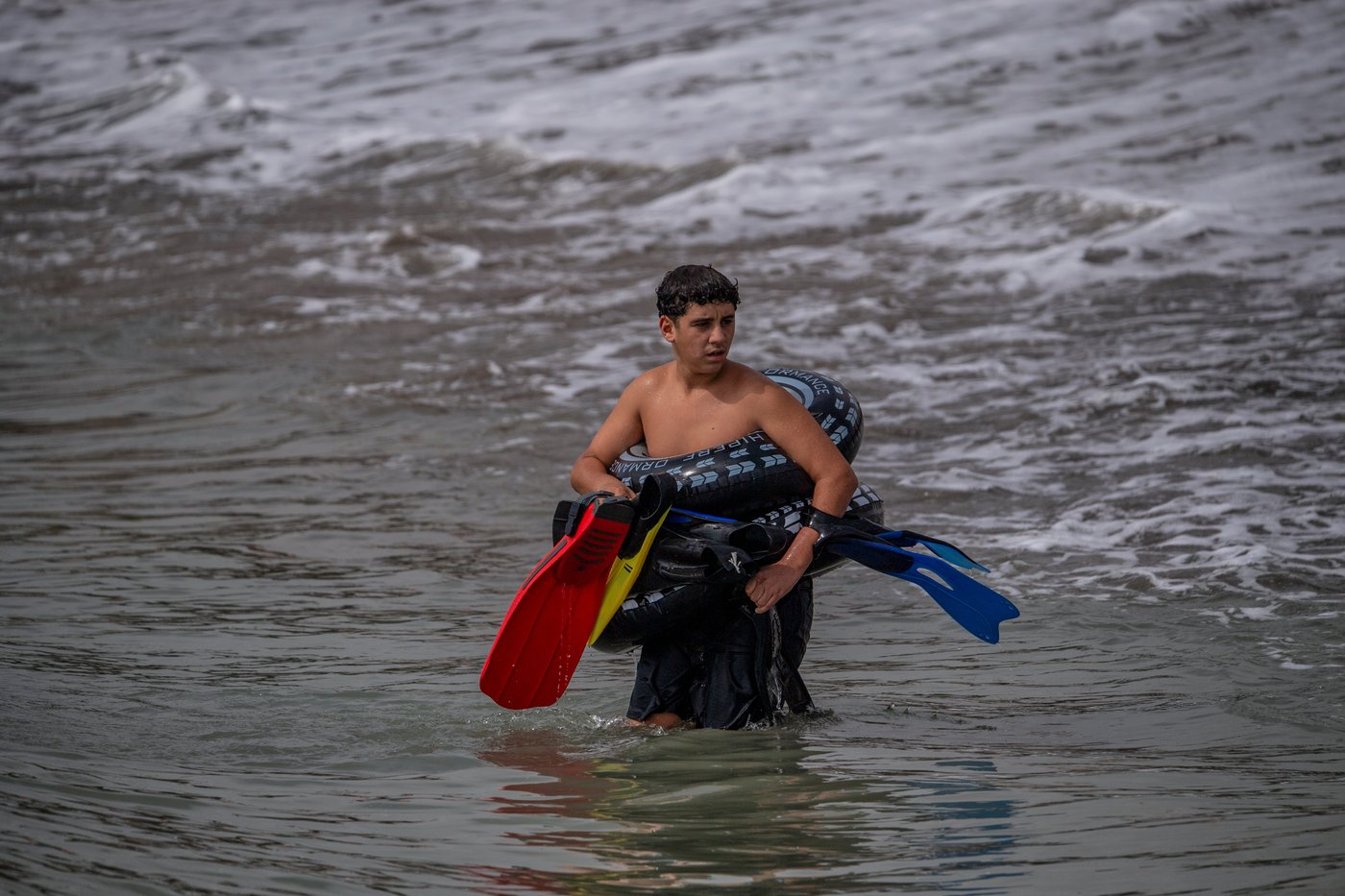 Migrants cross into Spain’s Ceuta enclave from Morocco, in photos | iNFOnews.ca