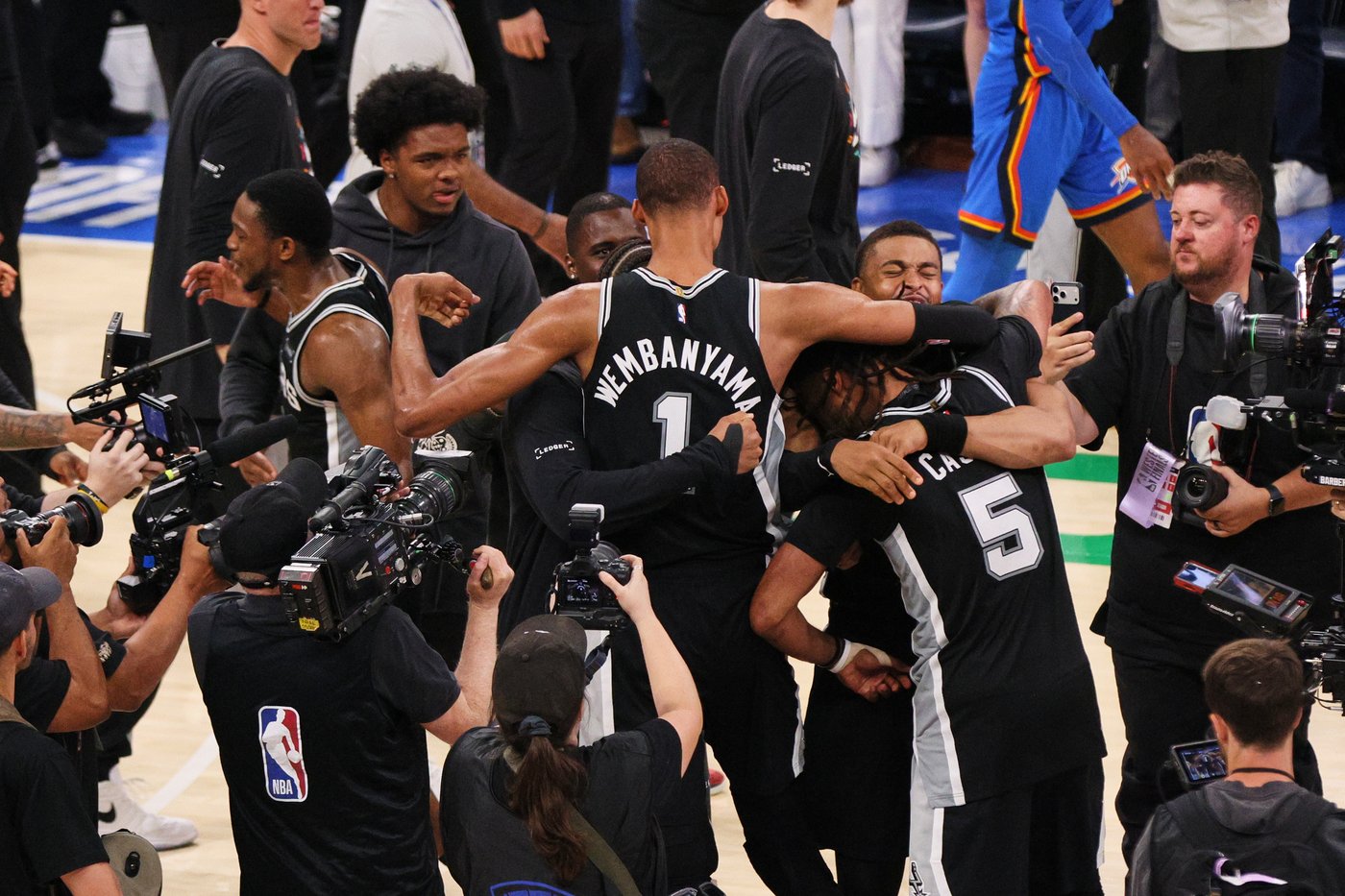 Big market, small market, same NBA Finals stage: How the Knicks and Spurs got here so differently | iNFOnews.ca