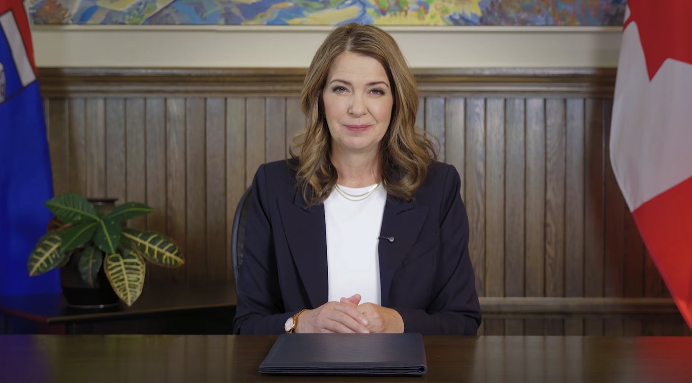 Alberta's Smith to put immigration, Constitution questions on fall referendum | iNFOnews.ca Alberta's Smith to put immigration, Constitution questions on fall referendum | iNFOnews.ca