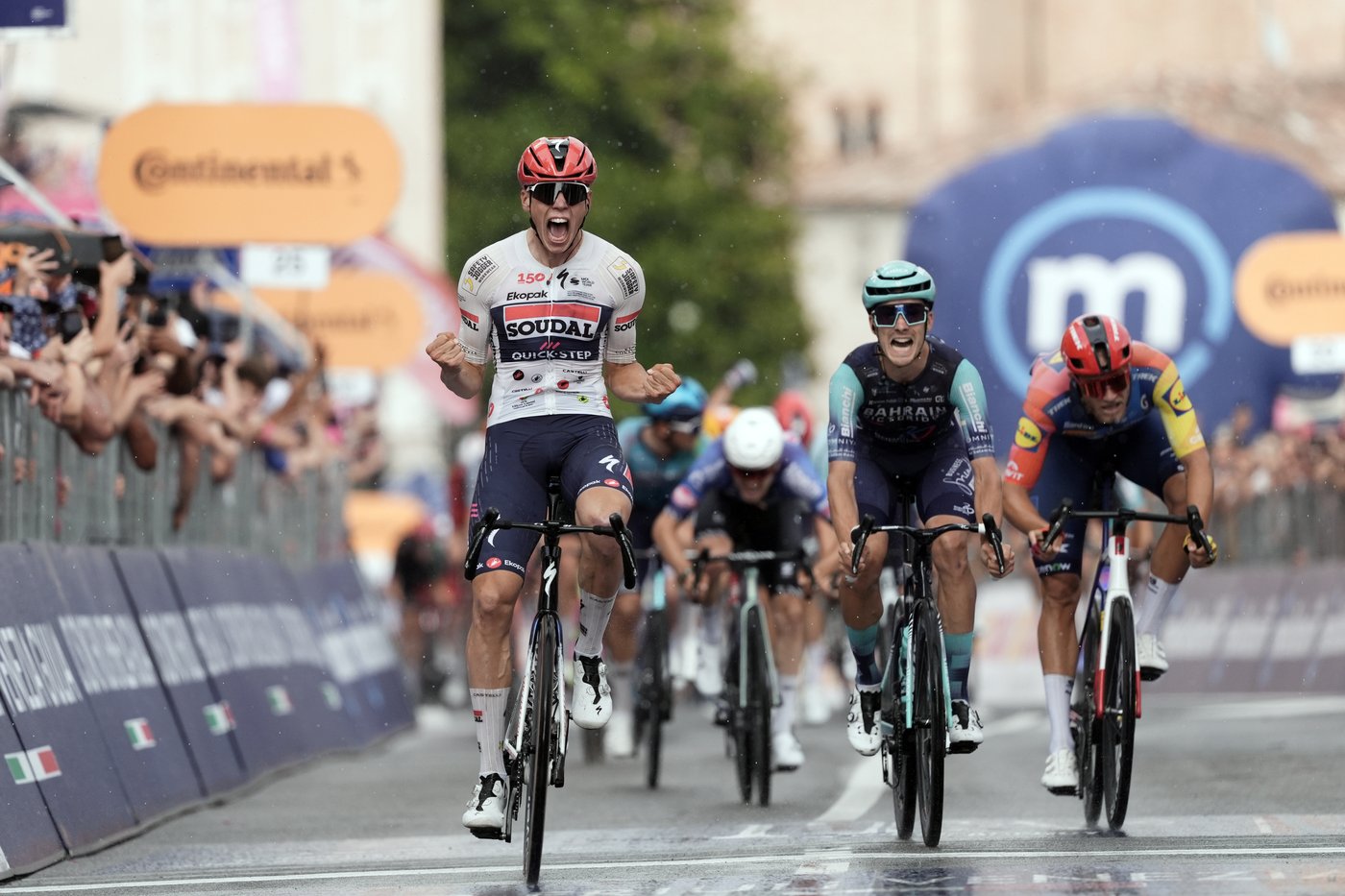 Texas-born Magnier sprints to his 3rd stage win at Giro. Vingegaard protects overall lead | iNFOnews.ca