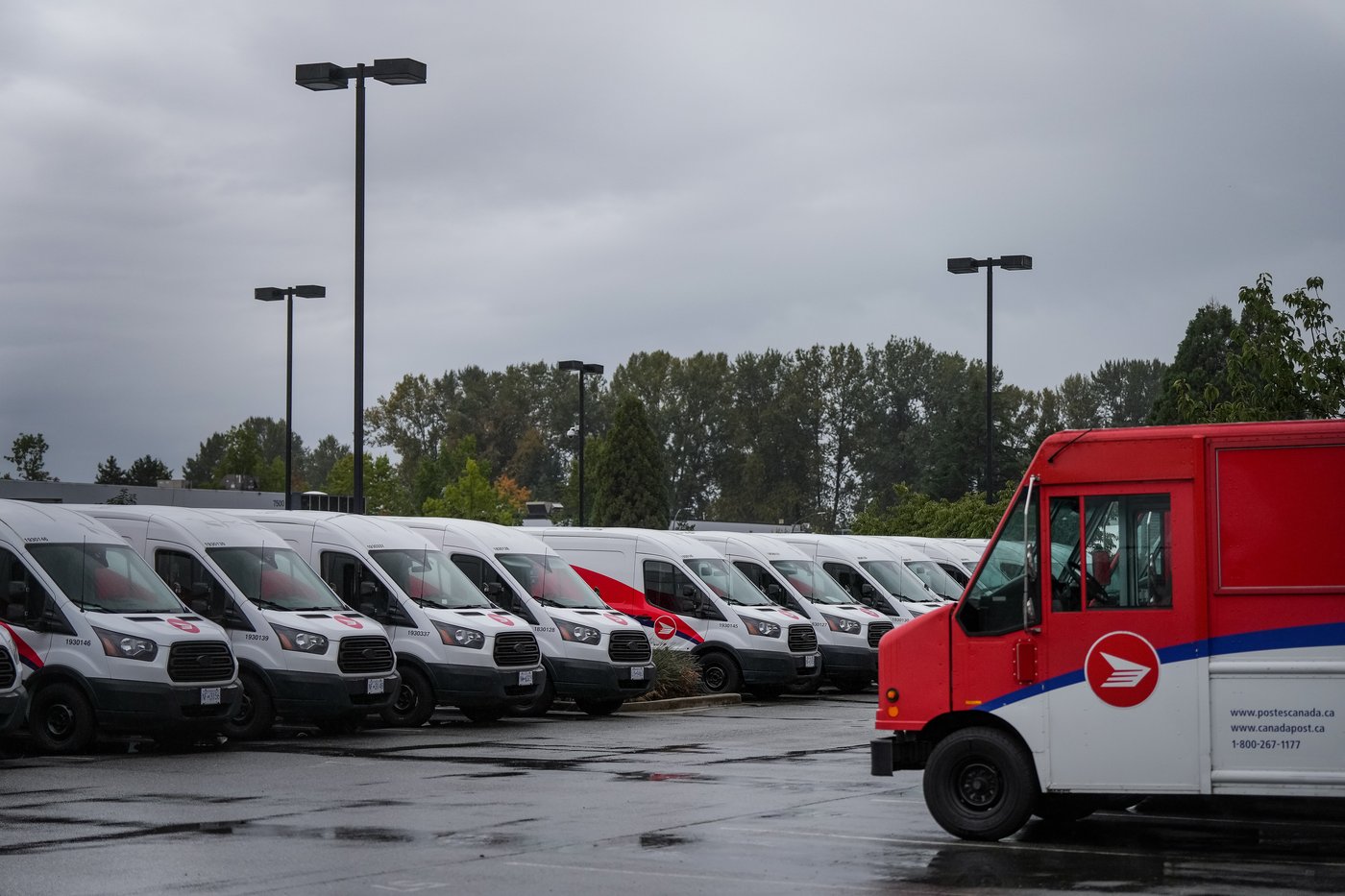 In the news today: Carney on antisemitism, Canada Post vote, 'Heated Rivalry' at CSAs | iNFOnews.ca