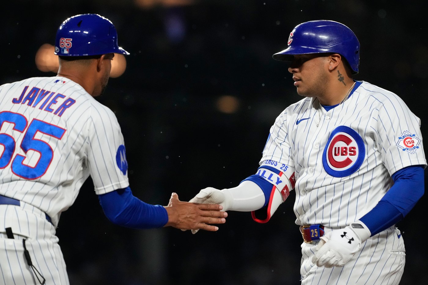 Chapman’s 10th-inning single gives the Giants a 2-1 win over the Cubs | iNFOnews.ca