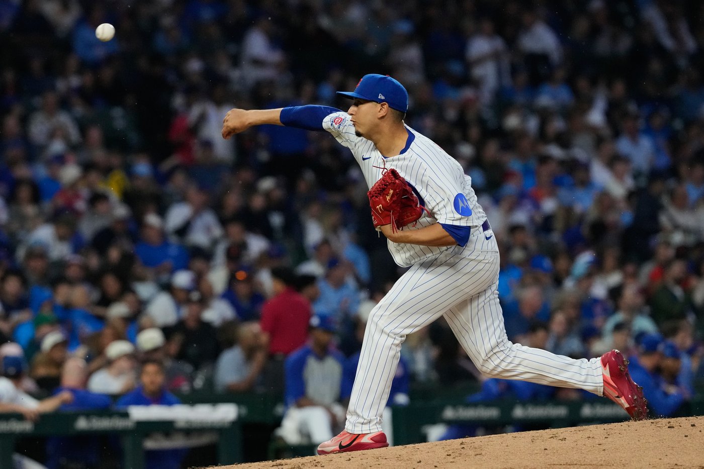 Chapman’s 10th-inning single gives the Giants a 2-1 win over the Cubs | iNFOnews.ca