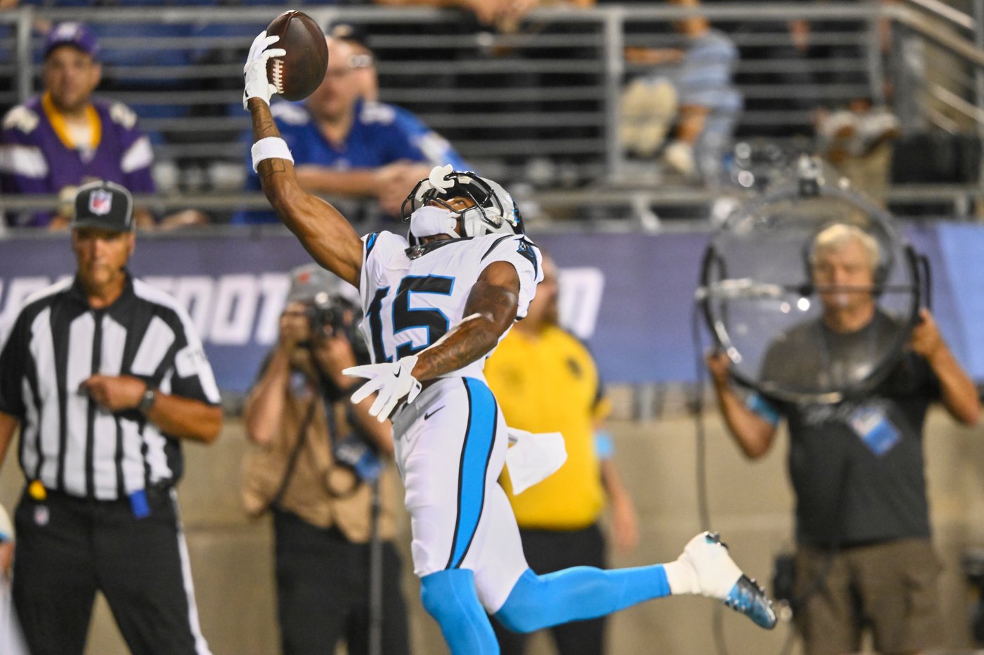 Undrafted rookie quarterback Haynes King leads Panthers to 33-30 comeback win over Cardinals | iNFOnews.ca