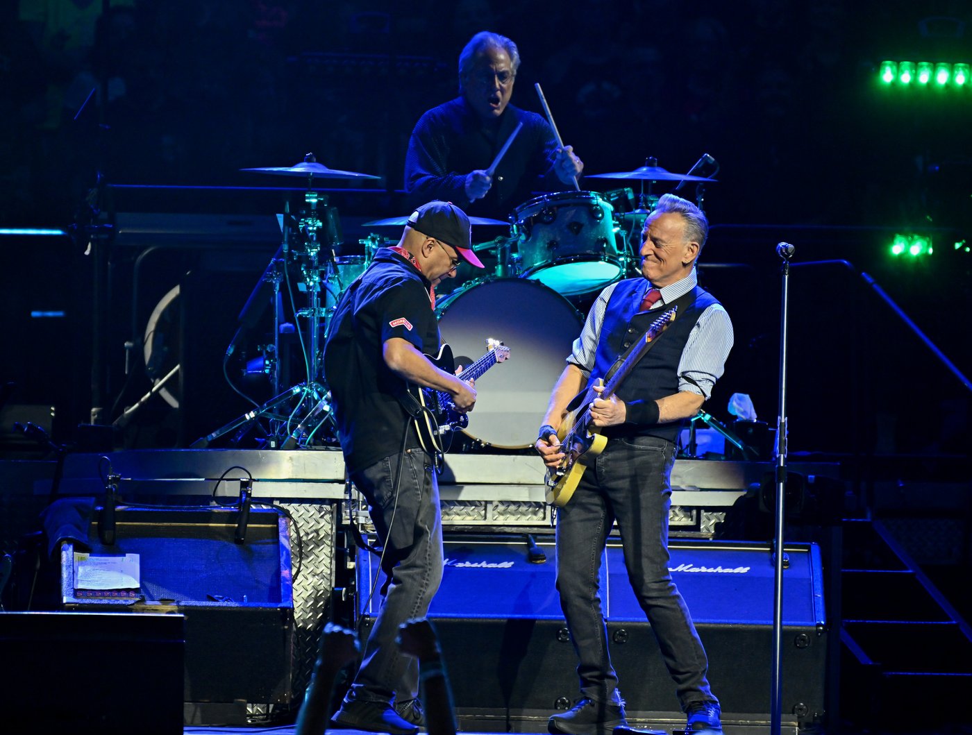 Bruce Springsteen calls out the White House and announces a protest festival | iNFOnews.ca