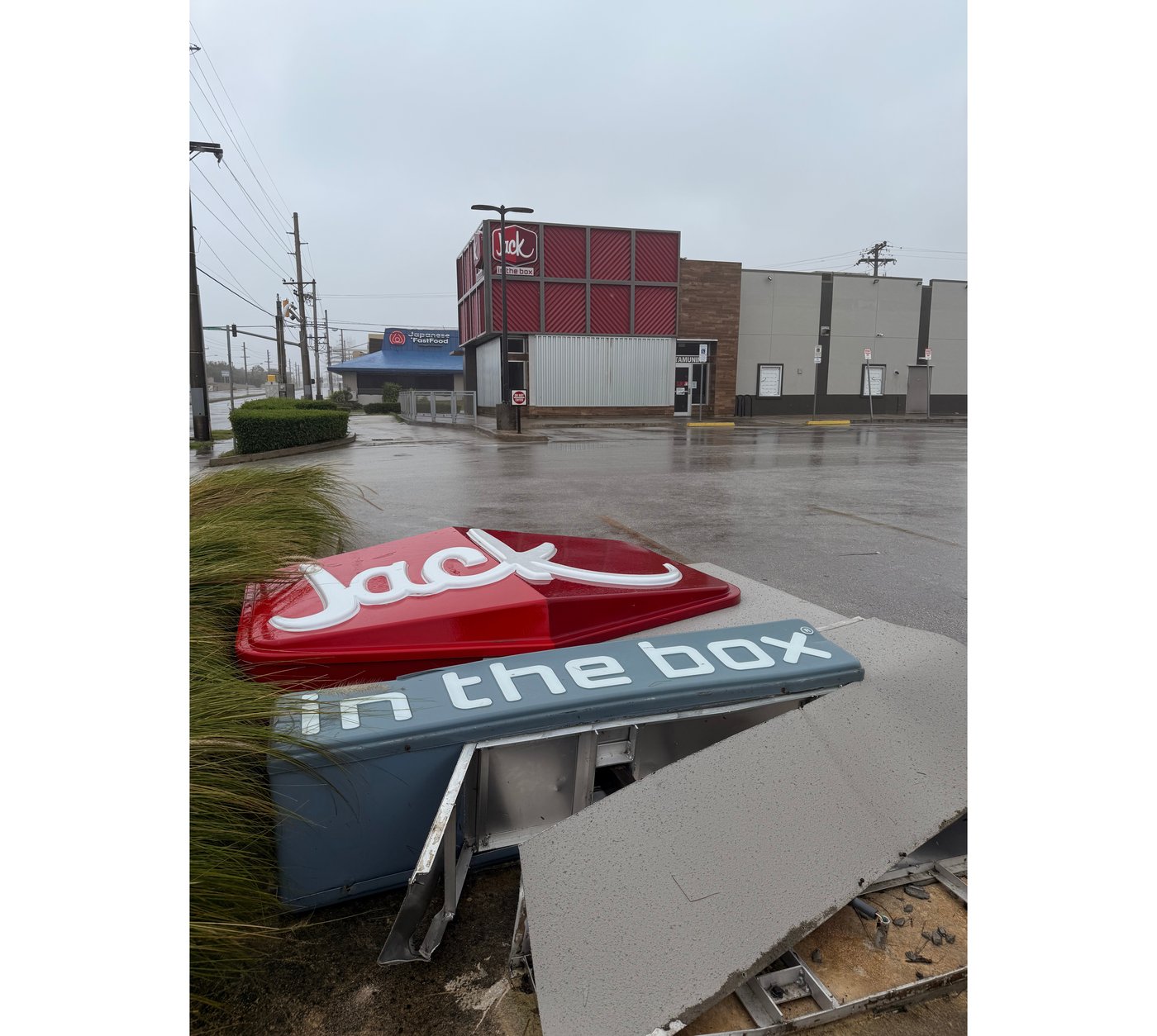 Super Typhoon Sinlaku pounds remote US islands in the Pacific Ocean with ferocious winds | iNFOnews.ca