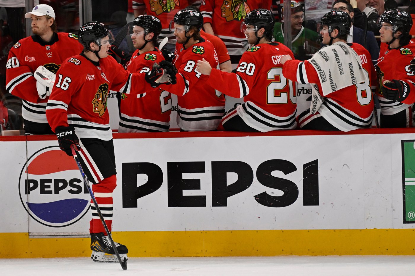 Stankoven, Jankowski score twice as the Hurricanes rout the Blackhawks 7-2 | iNFOnews.ca