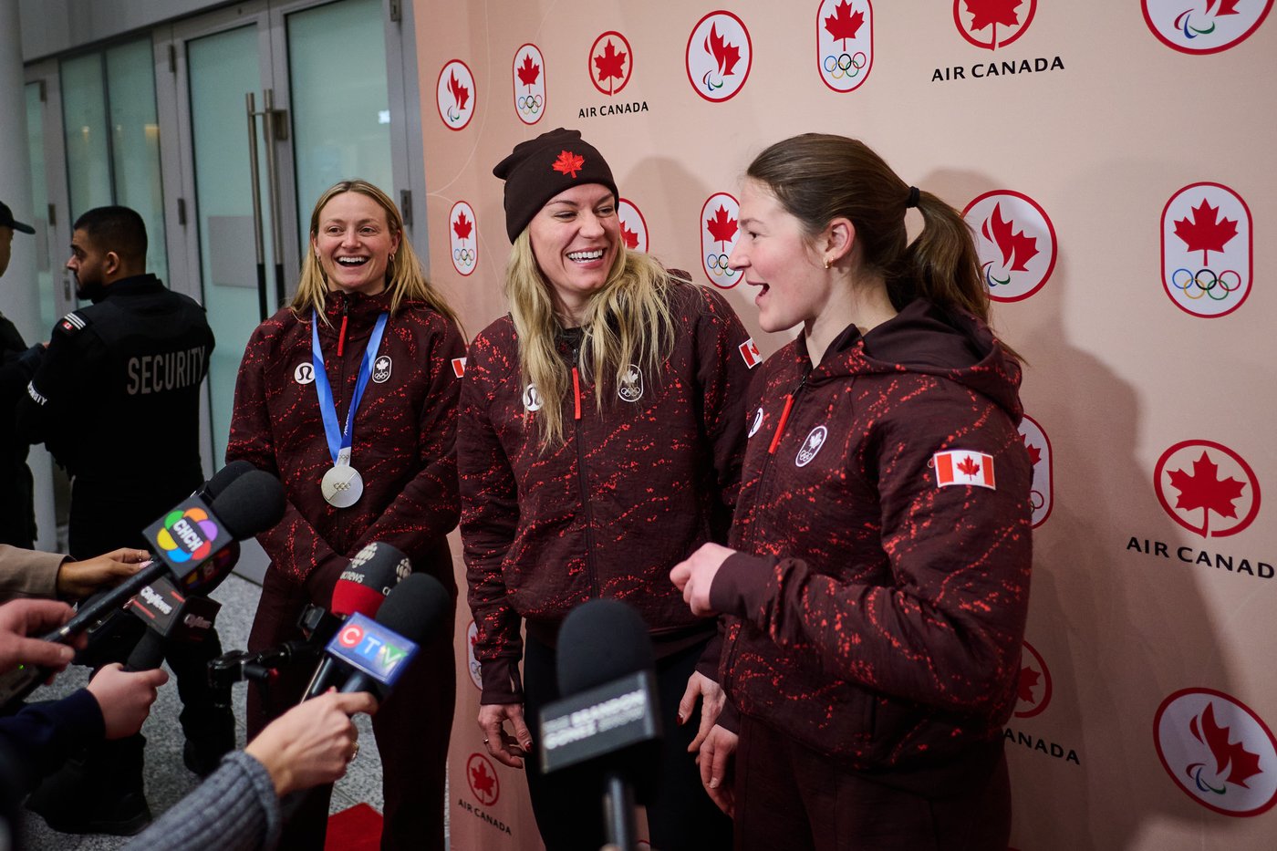 Photo Gallery: Canada's Olympians arrive home | iNFOnews.ca
