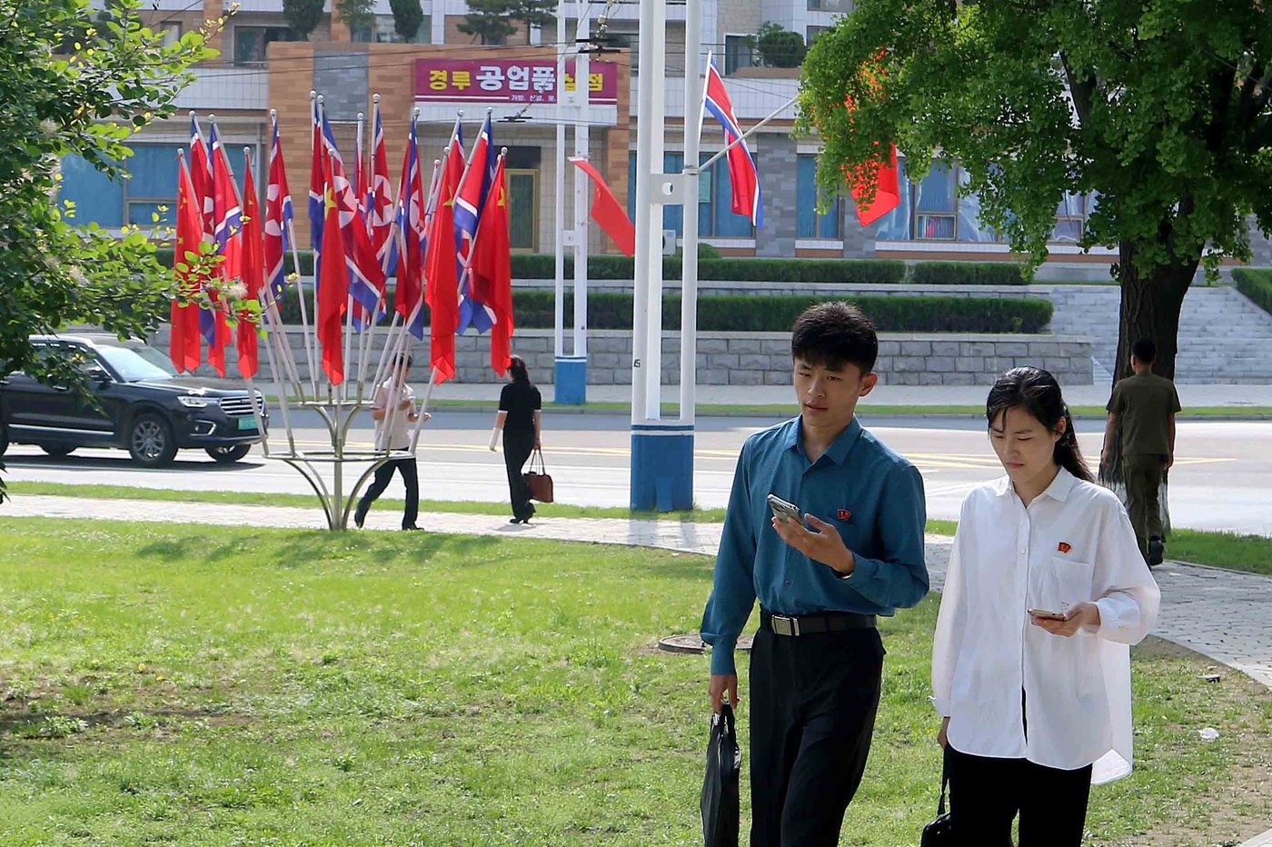 Xi and Kim express hopes for greater ties between China and North Korea | iNFOnews.ca Xi and Kim express hopes for greater ties between China and North Korea | iNFOnews.ca