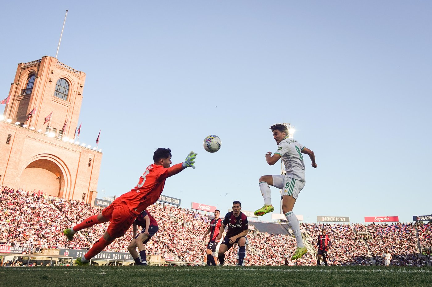 Roma’s week of turmoil ends with Malen leading a win at Bologna | iNFOnews.ca