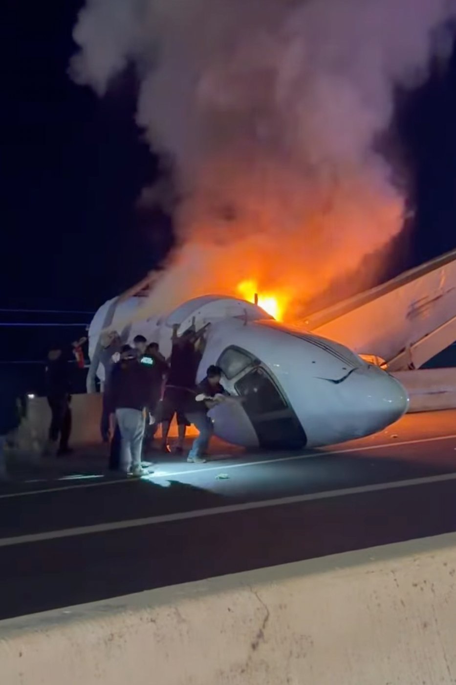Investigators seek clues in small jet crash that killed 1 in Texas, where bystanders rushed to help | iNwheels