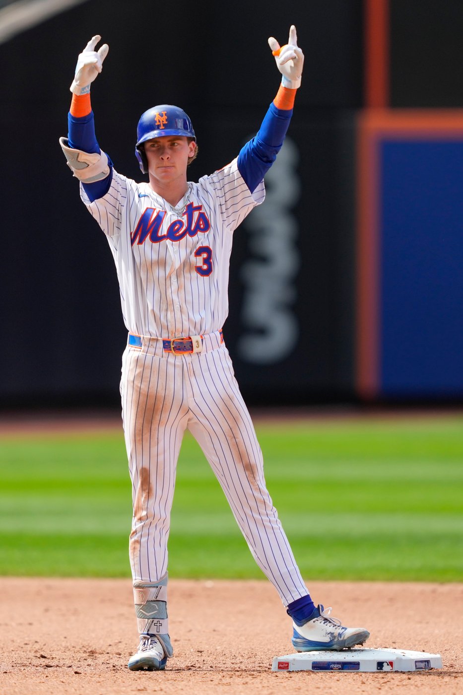 Benge's tie-breaking hit lifts Mets to third straight win, a 3-2 victory over the Braves | iNFOnews.ca