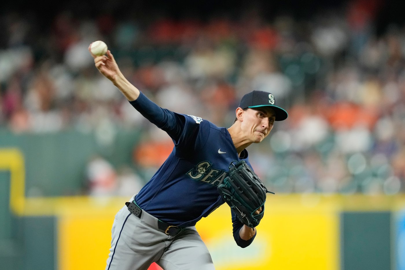 Walker’s 10th-inning 3-run blast lifts the Astros past the Mariners 10-7 | iNFOnews.ca