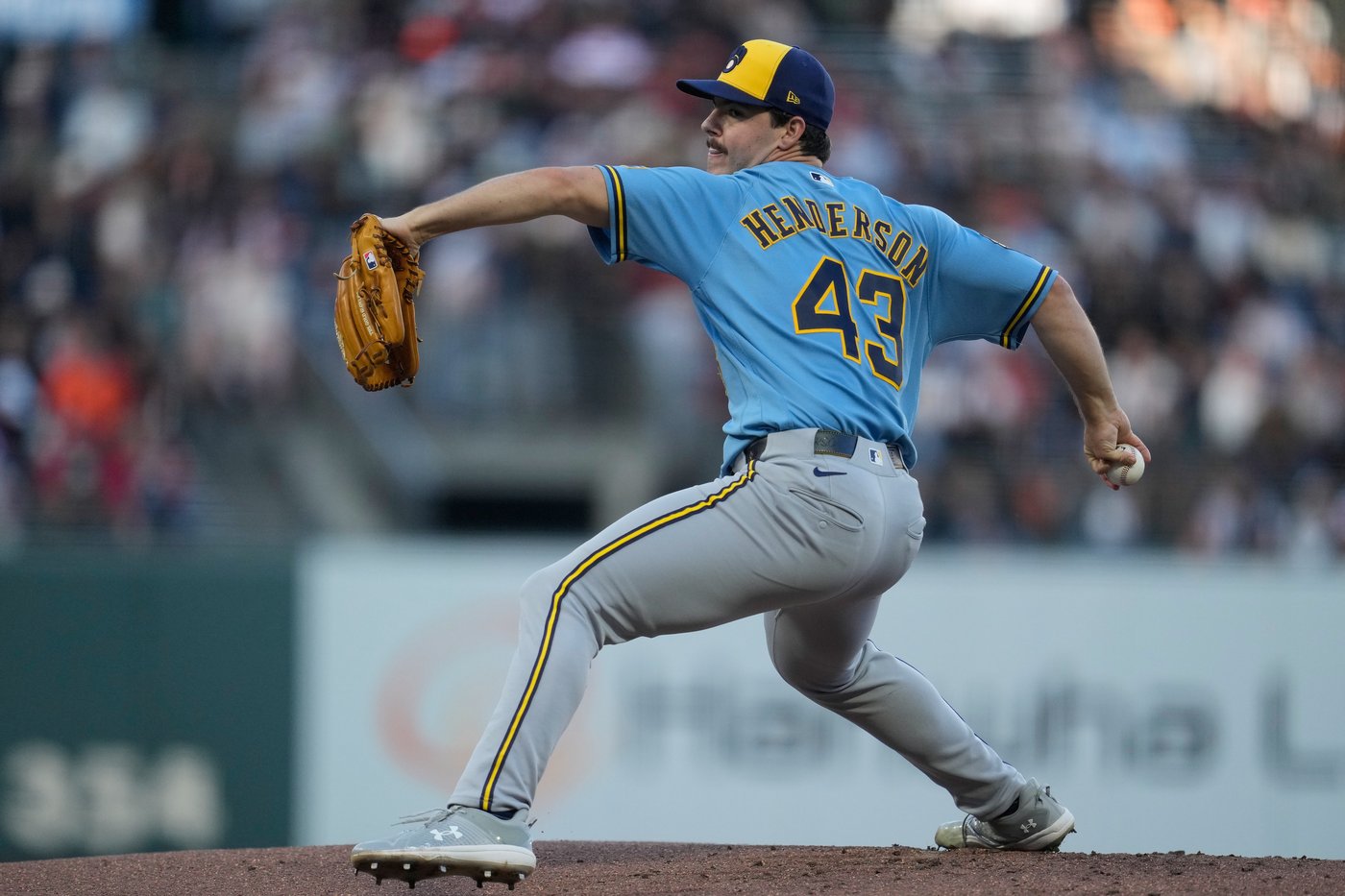 Brice Turang paces Brewers offense in 8-2 win over Giants | iNFOnews.ca