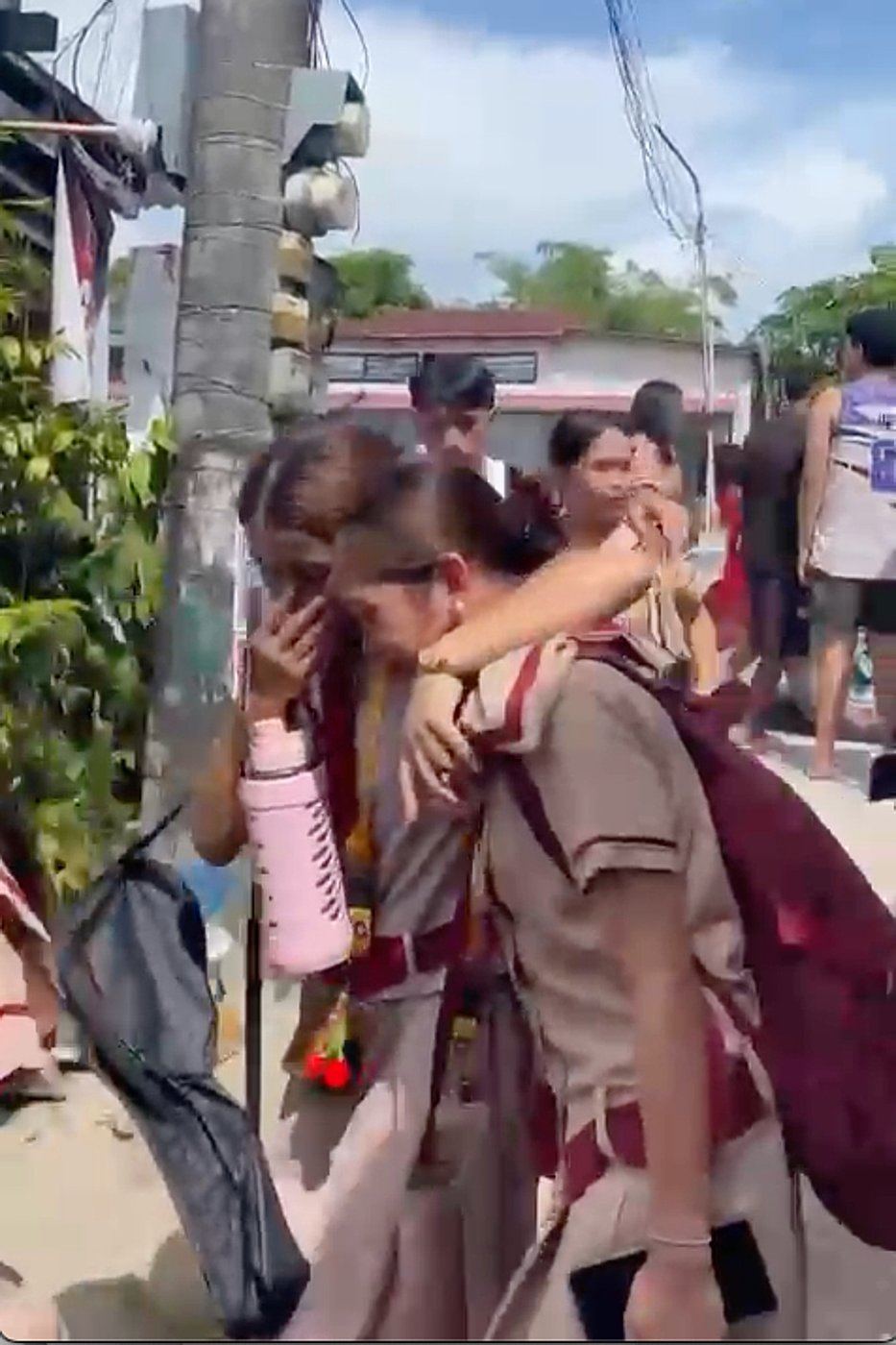2 students in custody after shooting at high school in Philippines kills 3 and wounds 20 | iNFOnews.ca