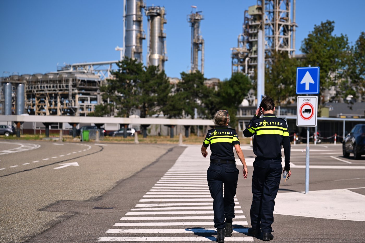 Explosion at Dutch port of Rotterdam leaves 1 dead, several injured | iNFOnews.ca Explosion at Dutch port of Rotterdam leaves 1 dead, several injured | iNFOnews.ca
