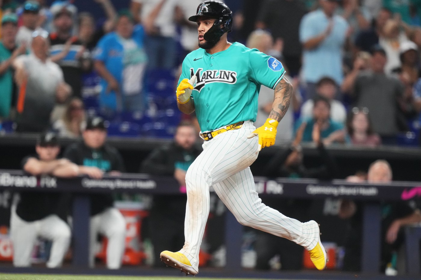 Edwards hits go-ahead single to lift Marlins to win over Nationals and series sweep | iNFOnews.ca