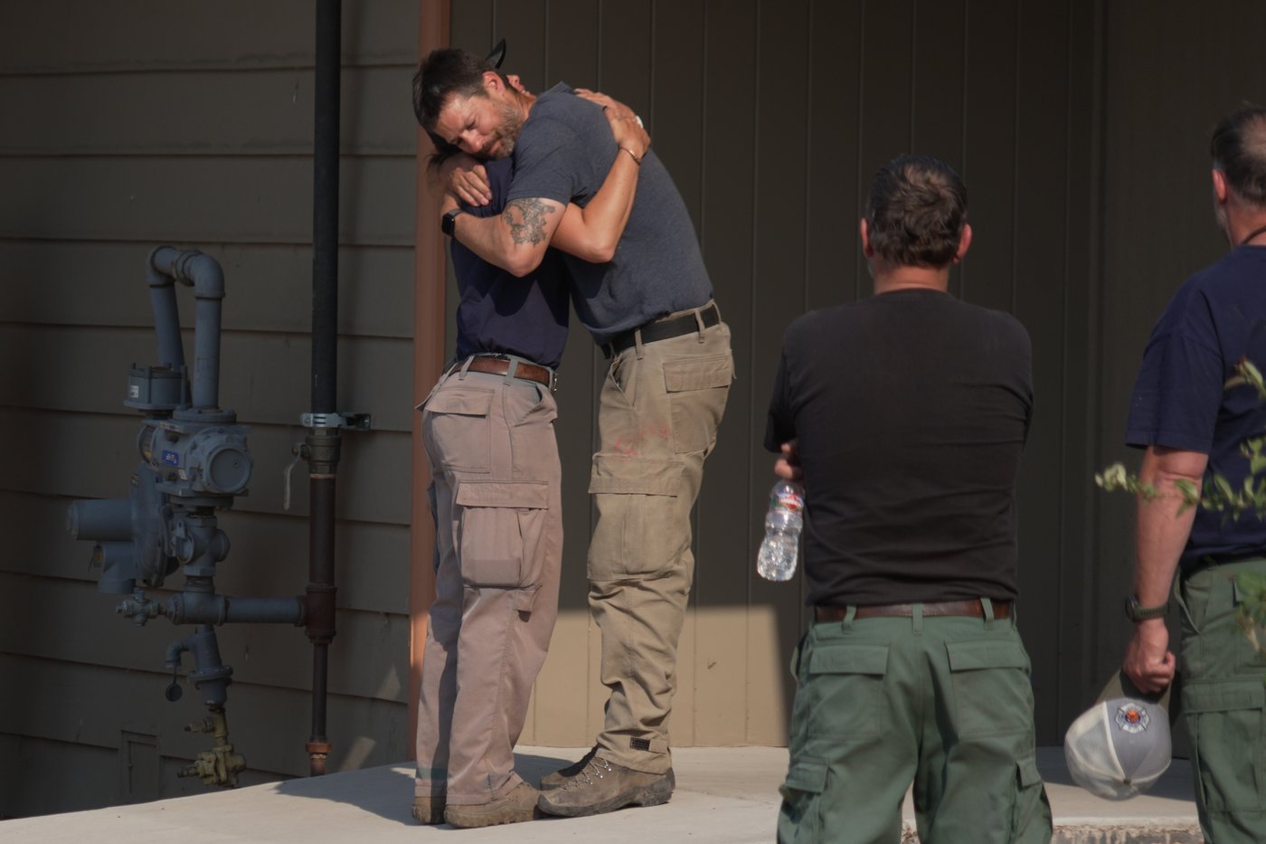 3 firefighters killed in Western wildfire were trying to shield themselves from flames | iNFOnews.ca