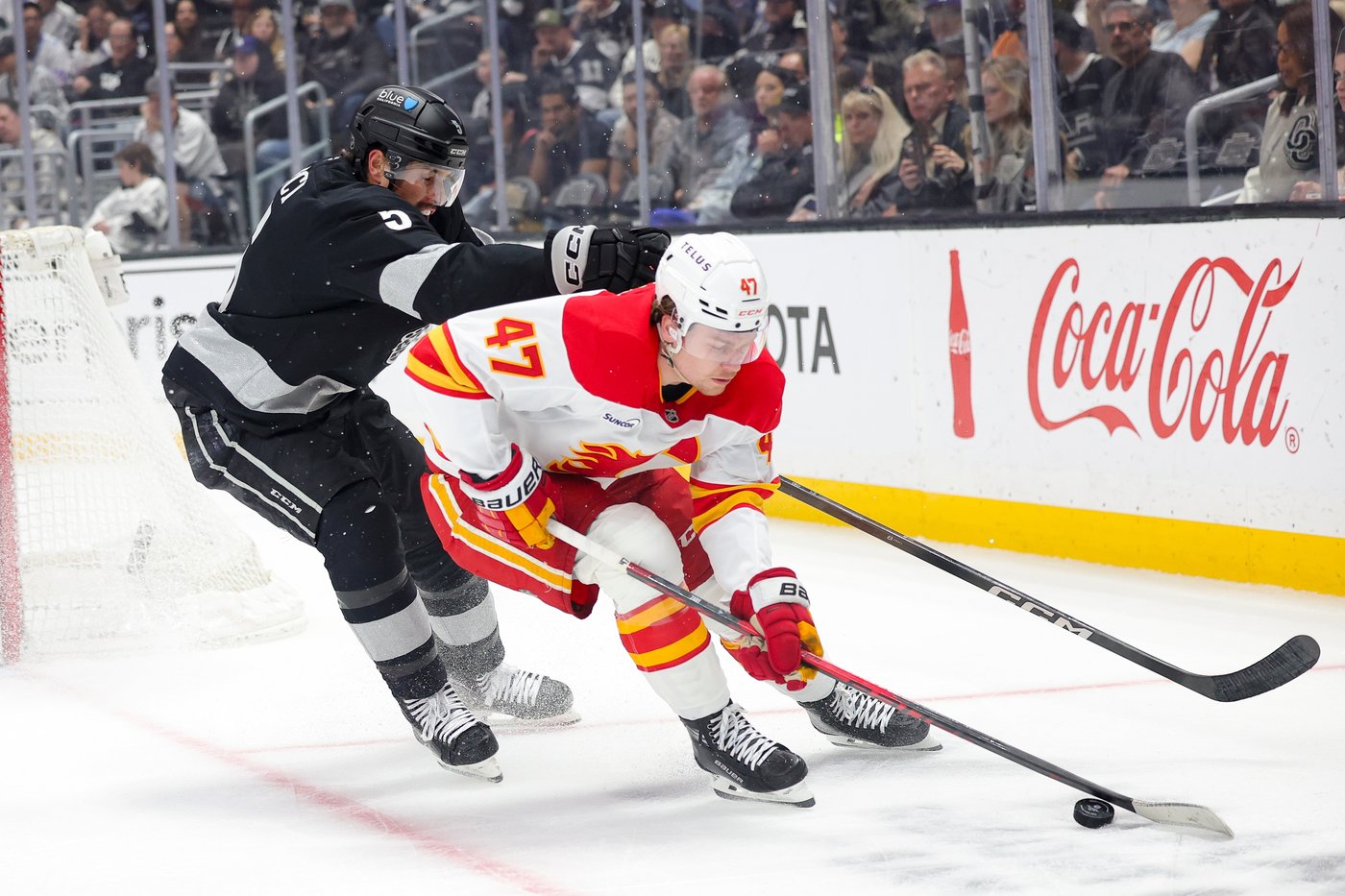 Forsberg makes 29 saves, Kings trip Flames 2-0 to end a 5-game losing skid | iNFOnews.ca