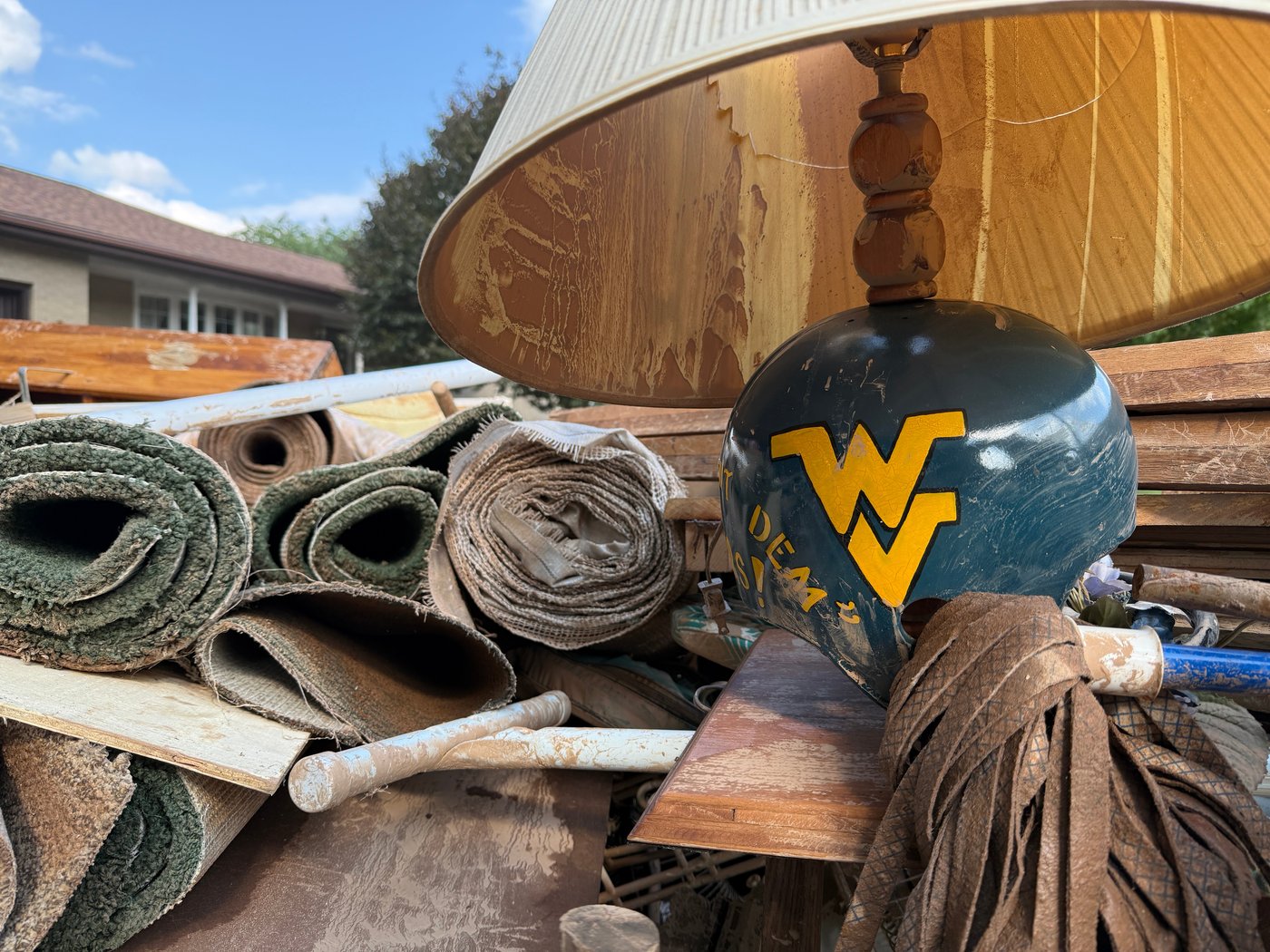 2 dead in flash floods caused by heavy rain in West Virginia, governor's office says | iNFOnews.ca 2 dead in flash floods caused by heavy rain in West Virginia, governor's office says | iNFOnews.ca