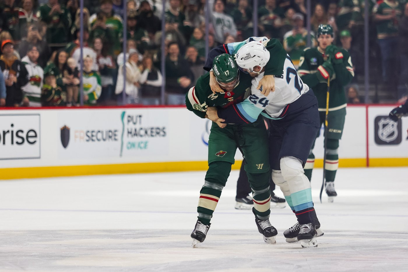 Wild beat skidding Kraken 5-2 for 4th straight win, setting up showdown with Stars | iNFOnews.ca