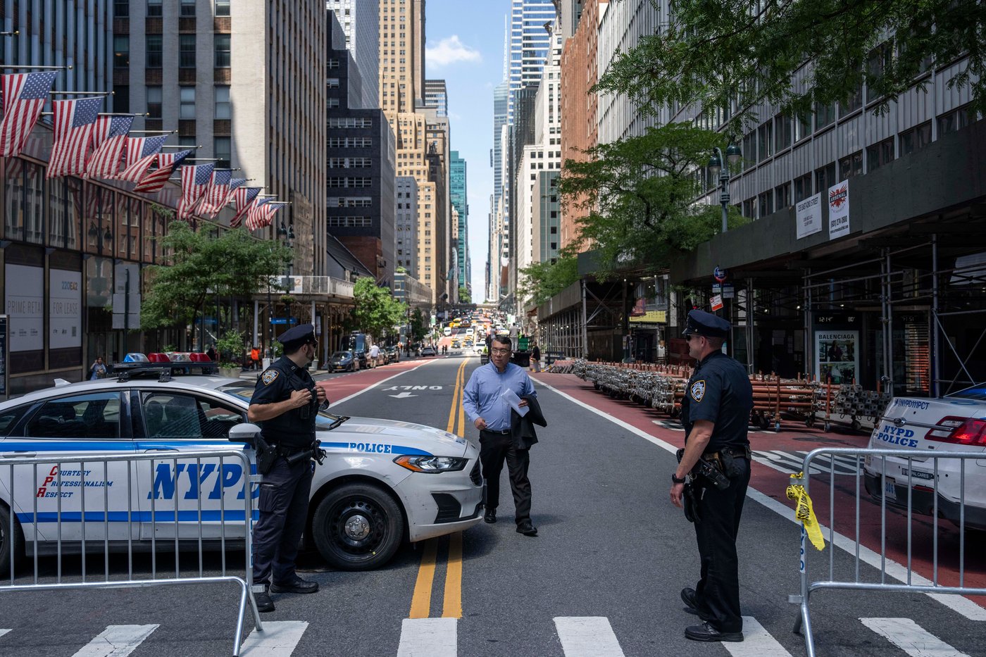 Life returns to streets around damaged NYC high-rise. Here is what comes next | iNhome