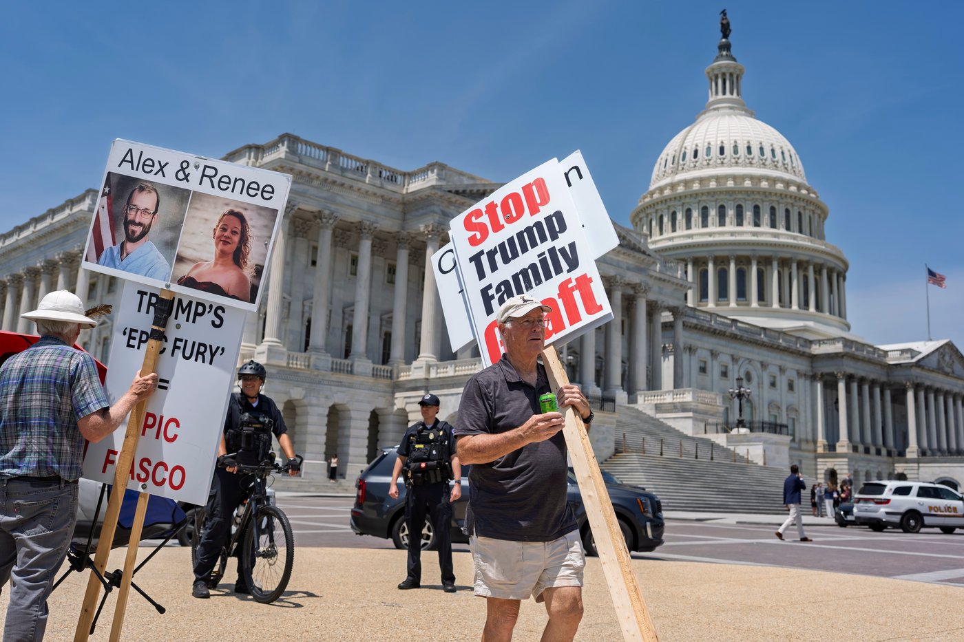 House GOP deadlocks over Trump's demands, sending lawmakers home early | iNFOnews.ca