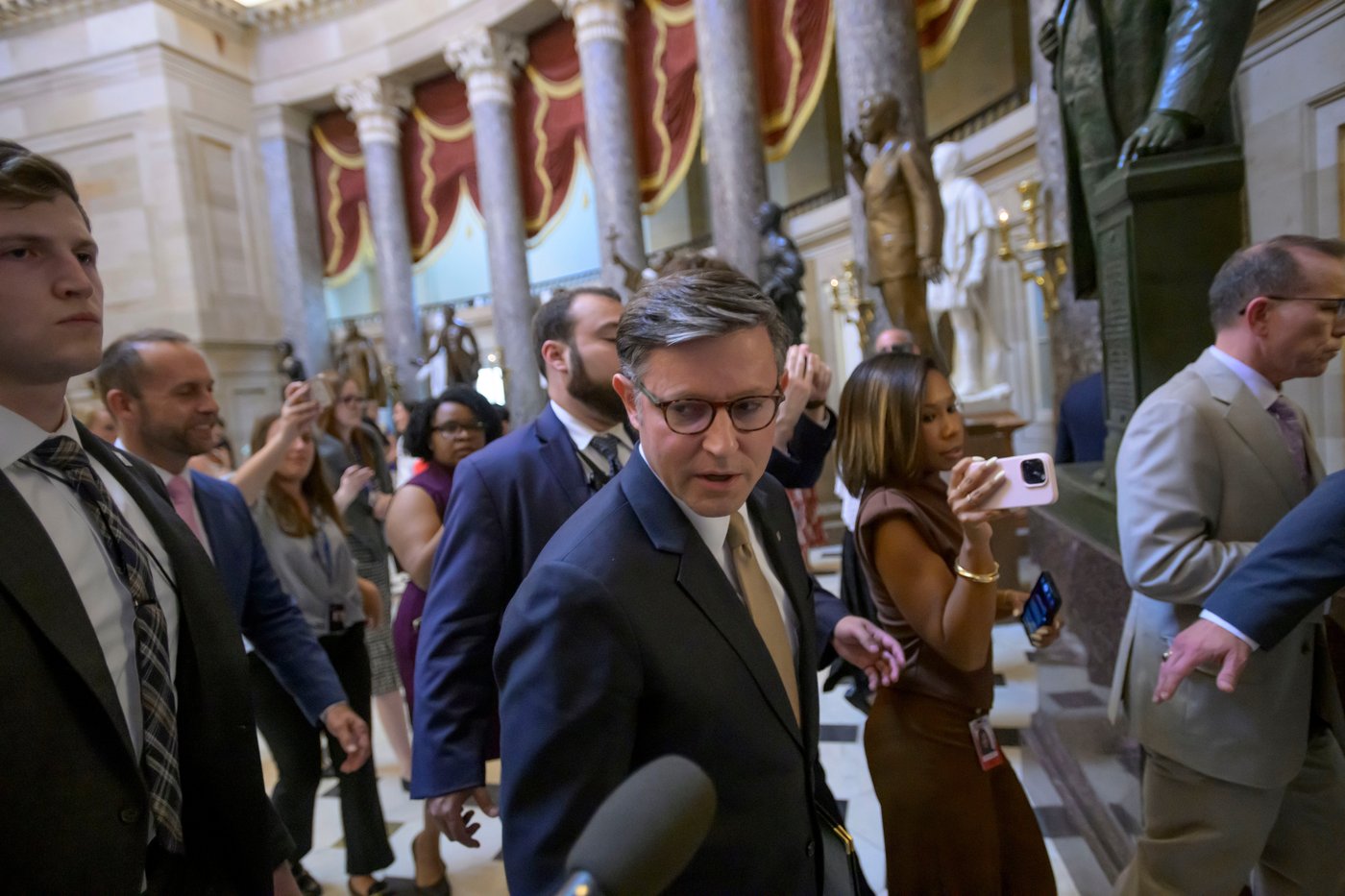 House GOP deadlocks over Trump's demands, sending lawmakers home early | iNFOnews.ca