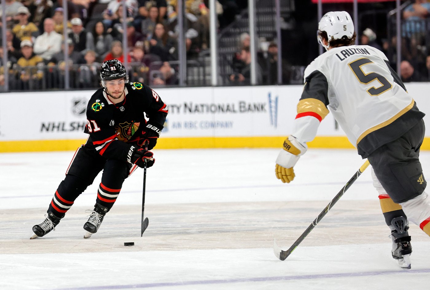Dorofeyev powers Golden Knights past Blackhawks 4-0 as Hill ends shutout drought | iNFOnews.ca