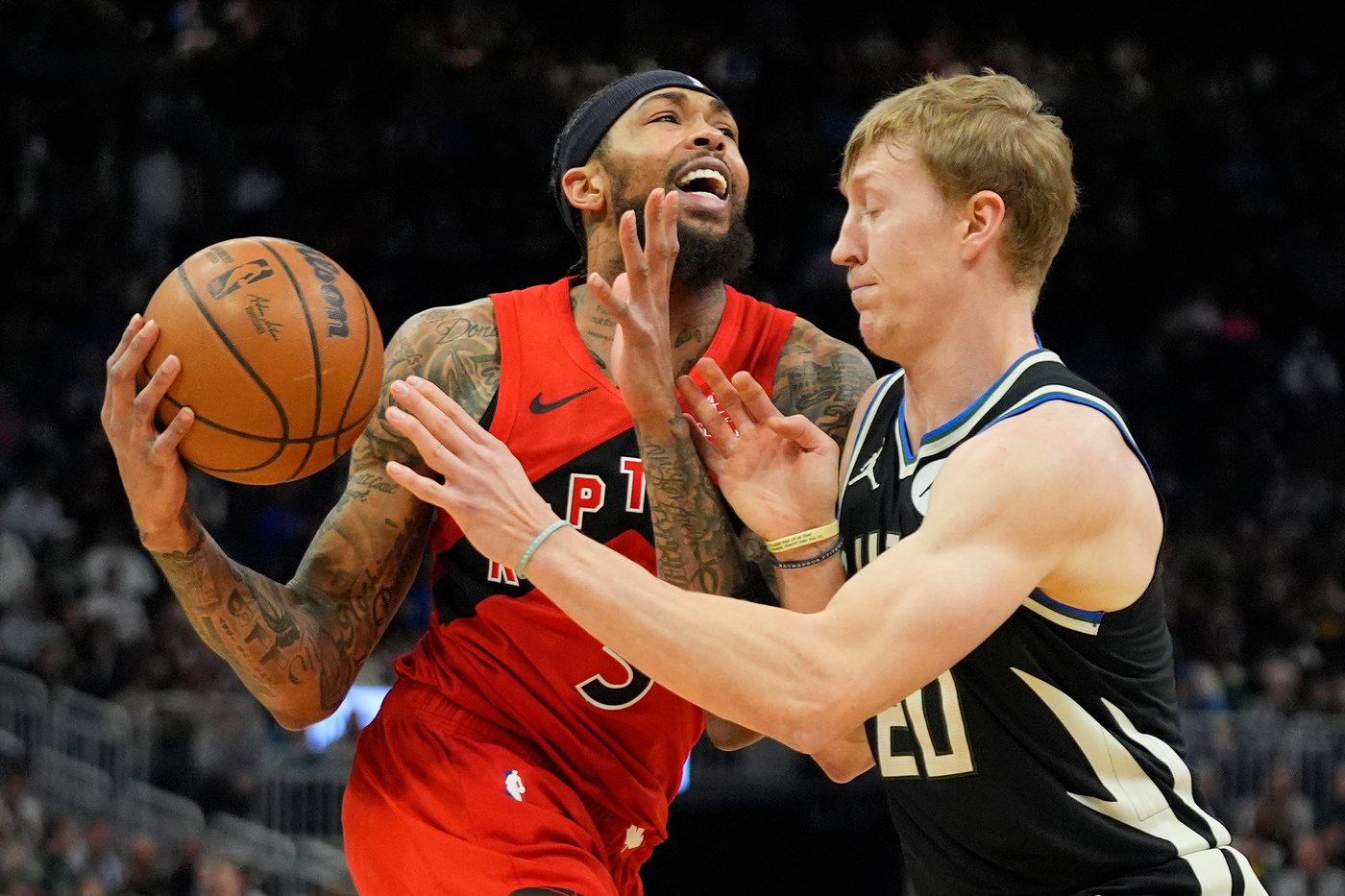 Raptors snap Bucks' three-game streak with 122-94 road win | iNFOnews.ca Raptors snap Bucks' three-game streak with 122-94 road win | iNFOnews.ca