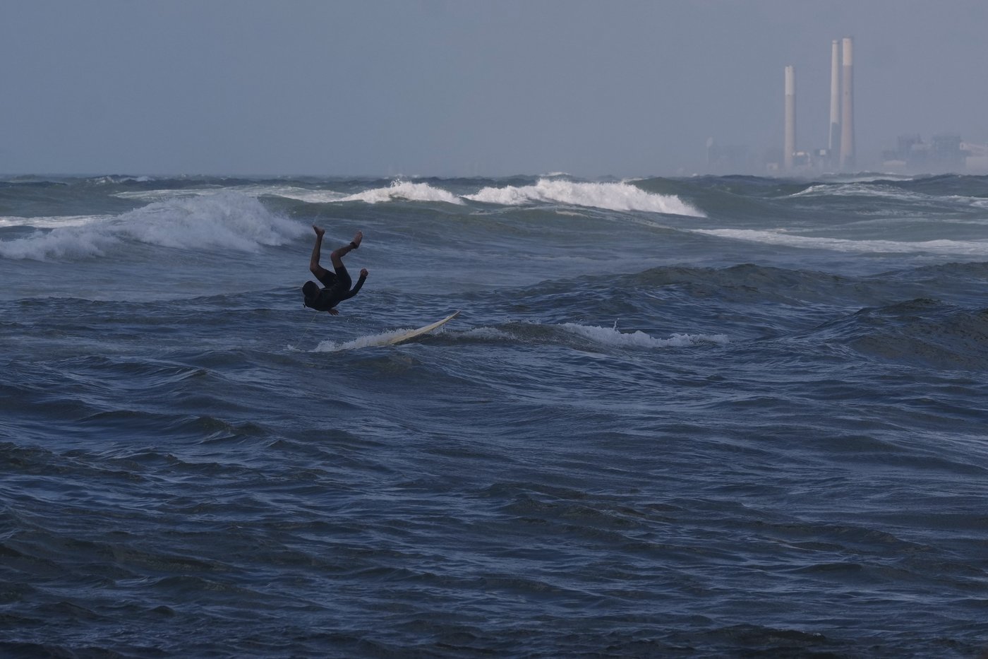 Surfers in war-torn Gaza find rare moments of joy taking to the waves | iNFOnews.ca