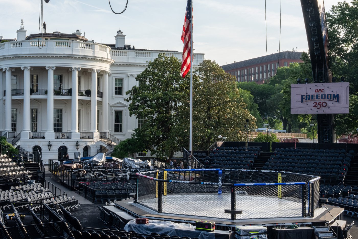 Lights! Camera! Cage match! The White House lawn's Octagon is ready for Trump's 80th birthday bash | iNFOnews.ca