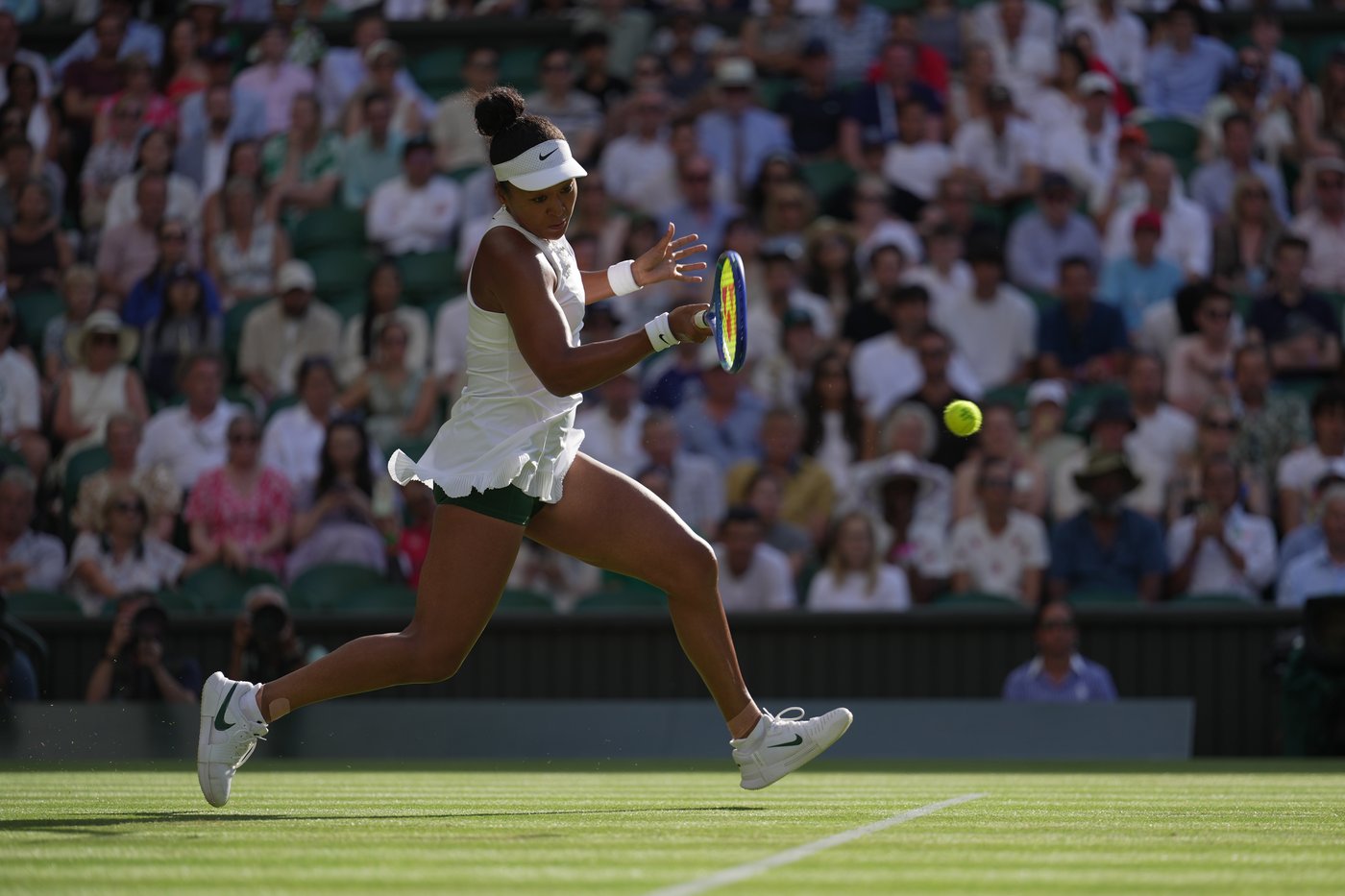 Naomi Osaka overpowers Aryna Sabalenka to reach the Wimbledon quarterfinals | iNFOnews.ca