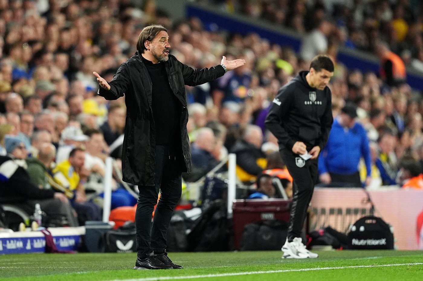 Leeds takes big step toward Premier League survival with comfy win over Burnley | iNFOnews.ca