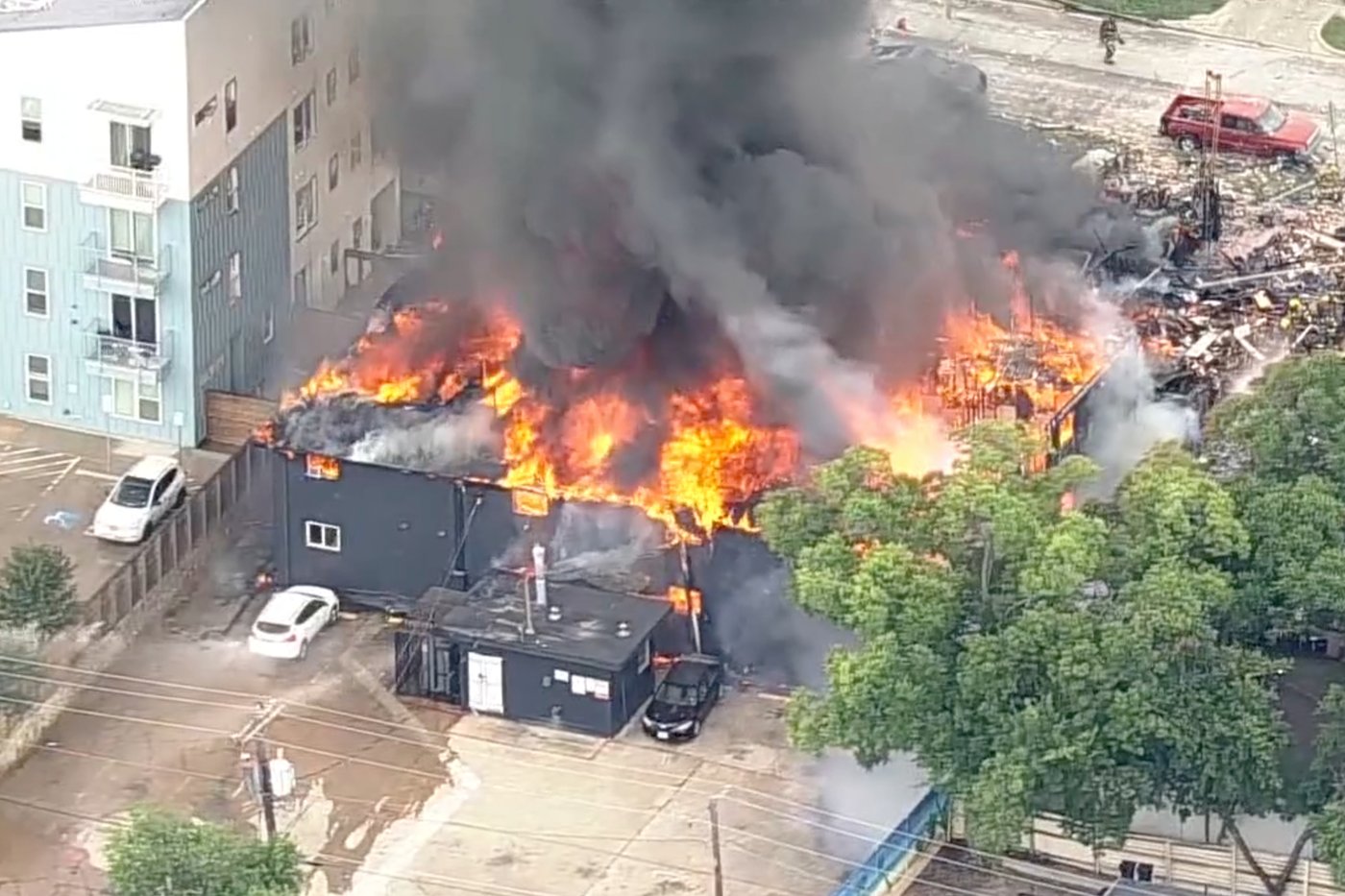 Explosion and fire at a Dallas apartment building kills at least 3 people, including a child | iNhome