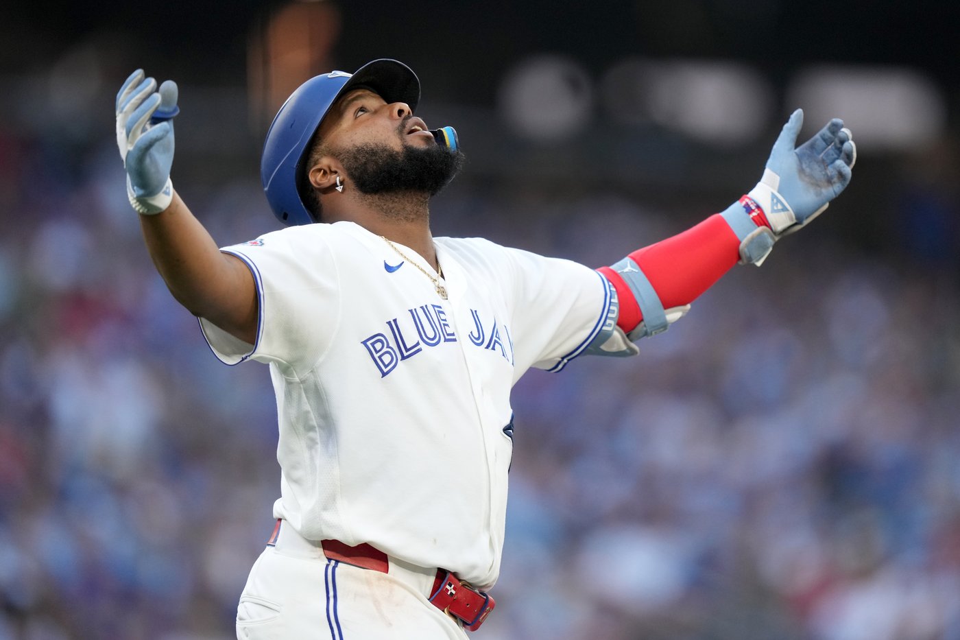 Deadline adds, strong second half fuelled '15 Jays to playoffs, can '26 team do same? | iNFOnews.ca