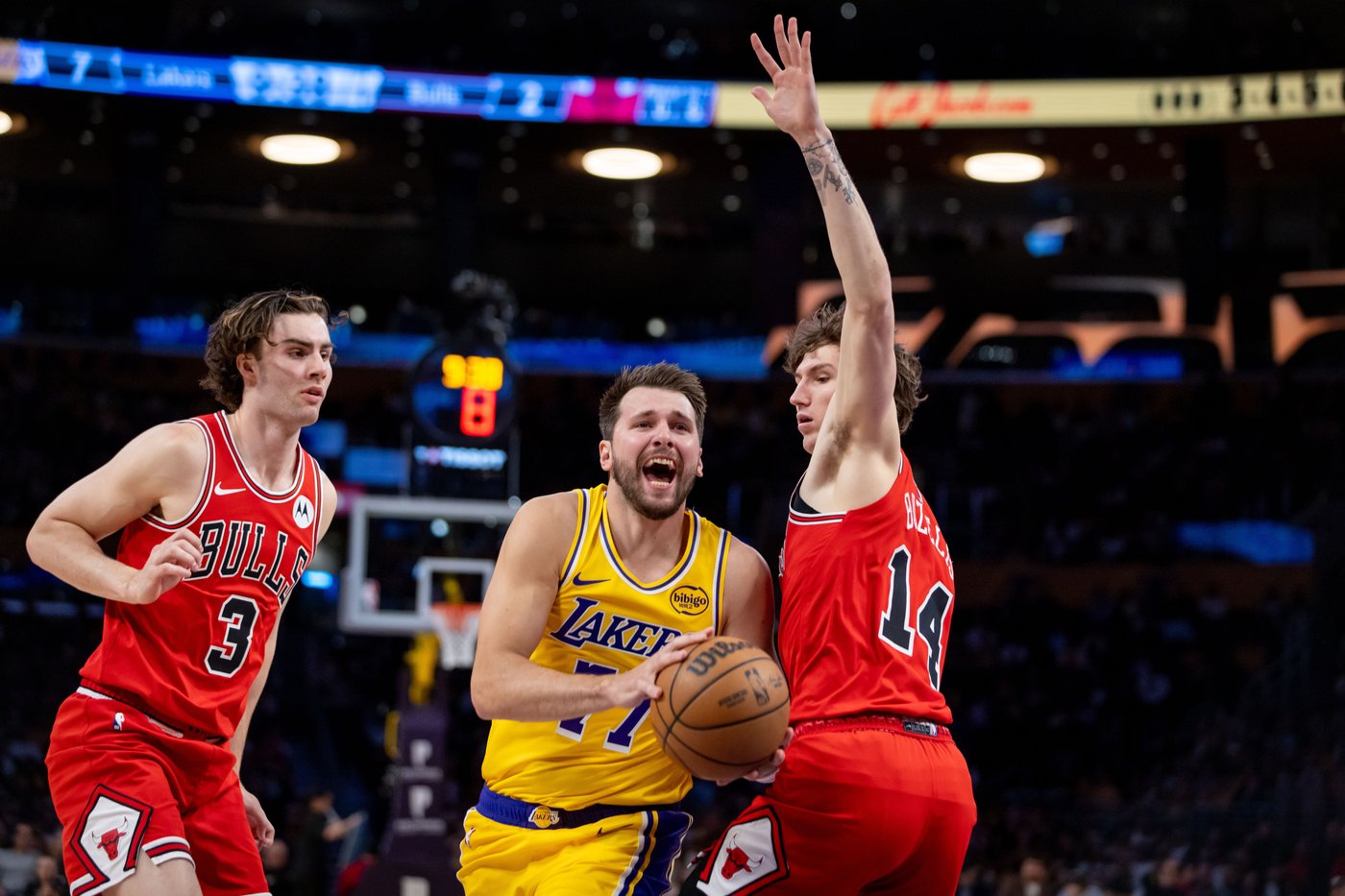 Luka Doncic turns trash talk into first 50-point game with the Lakers | iNFOnews.ca