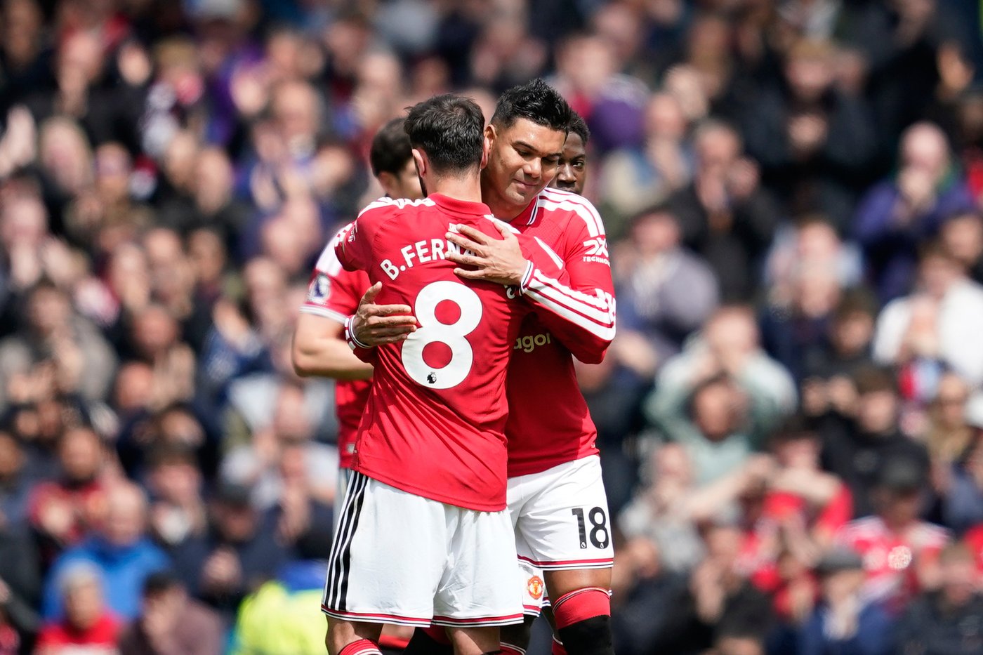 Fernandes ties assist record and another VAR controversy as Man United beat Forest | iNFOnews.ca