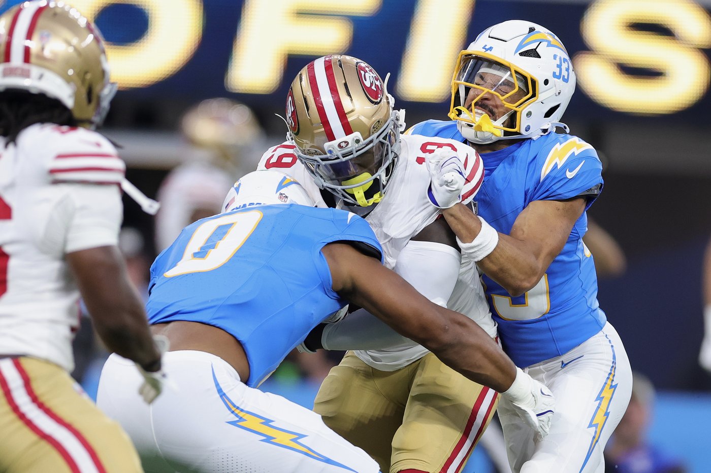 Cowing returns punt for TD to spark the 49ers in 41-17 preseason win over the Chargers | iNFOnews.ca Cowing returns punt for TD to spark the 49ers in 41-17 preseason win over the Chargers | iNFOnews.ca