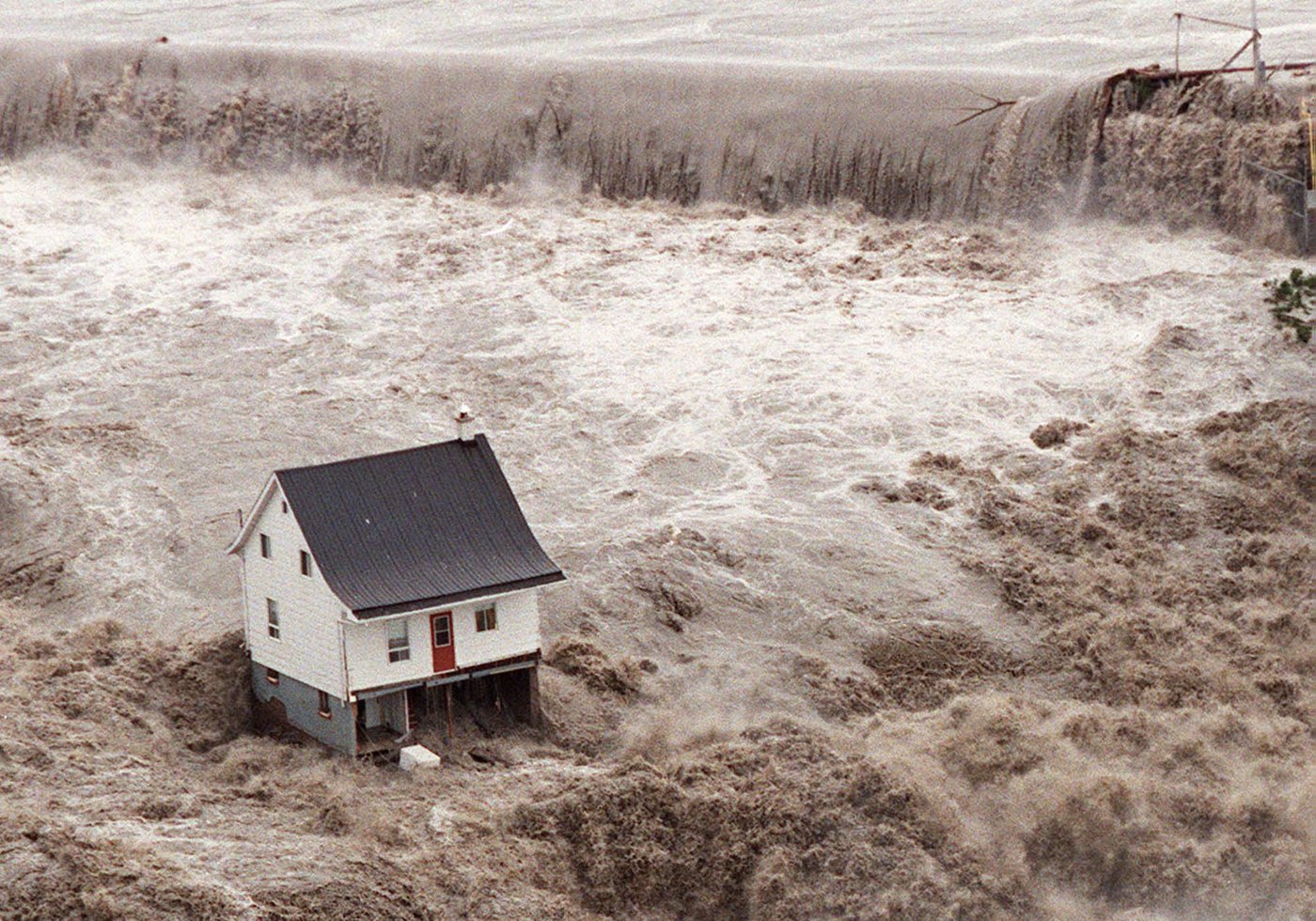 'Still makes me sad': Memories of devastating Saguenay flood 30 years on | iNFOnews.ca 'Still makes me sad': Memories of devastating Saguenay flood 30 years on | iNFOnews.ca