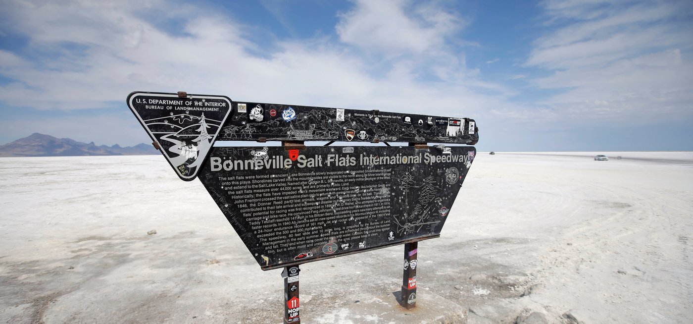 Driver who broke the sound barrier attempts another land speed record in Utah | iNwheels
