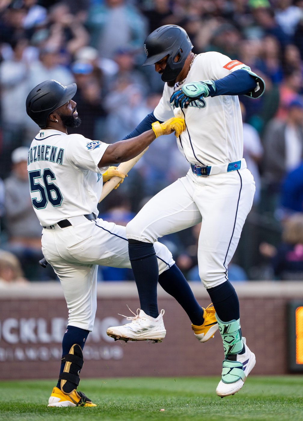 Mariners hit 4 homers for 2nd straight game, beat Diamondbacks 5-1 | iNFOnews.ca