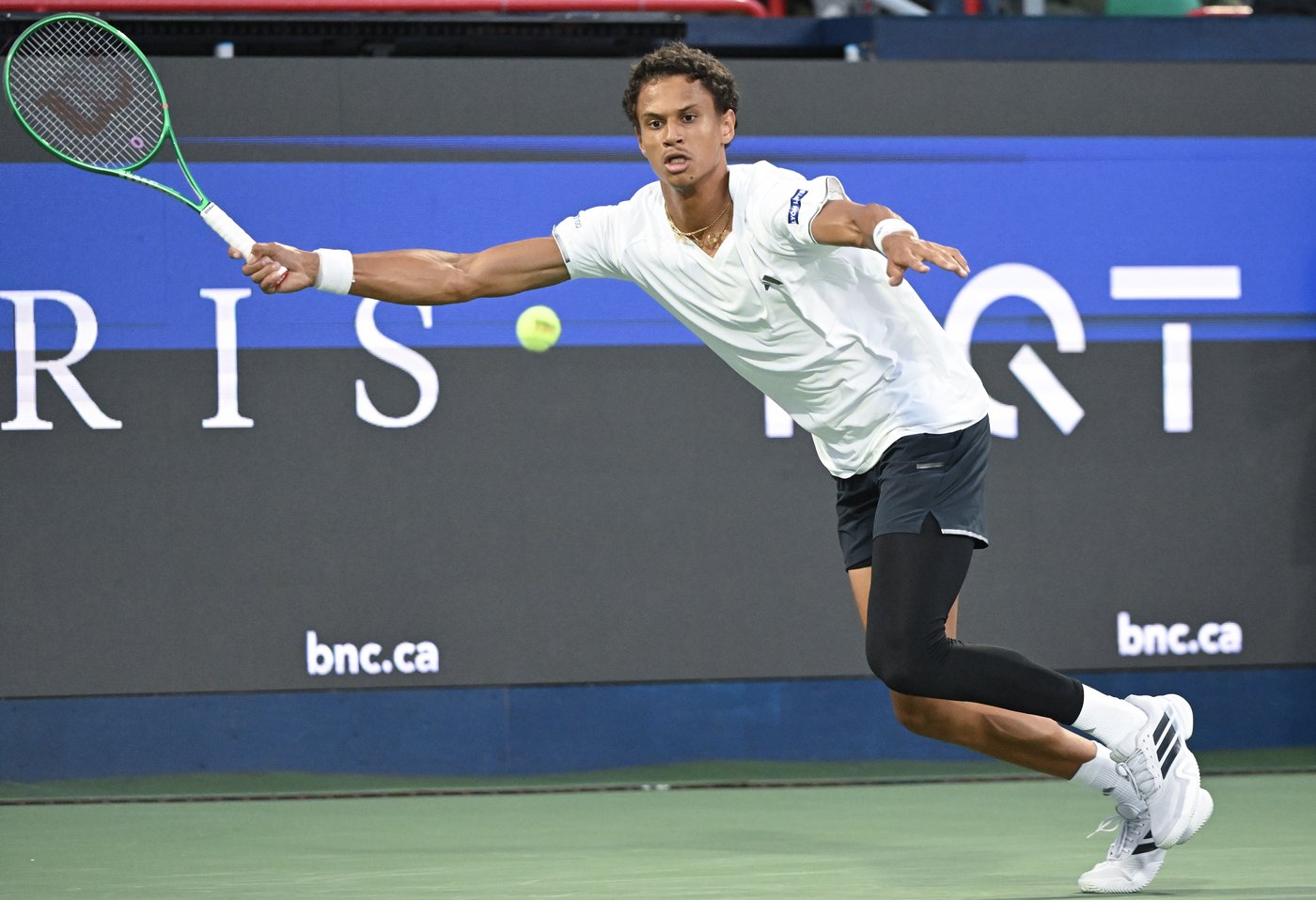 Diallo battles to win opening match at National Bank Open in Montreal | iNFOnews.ca