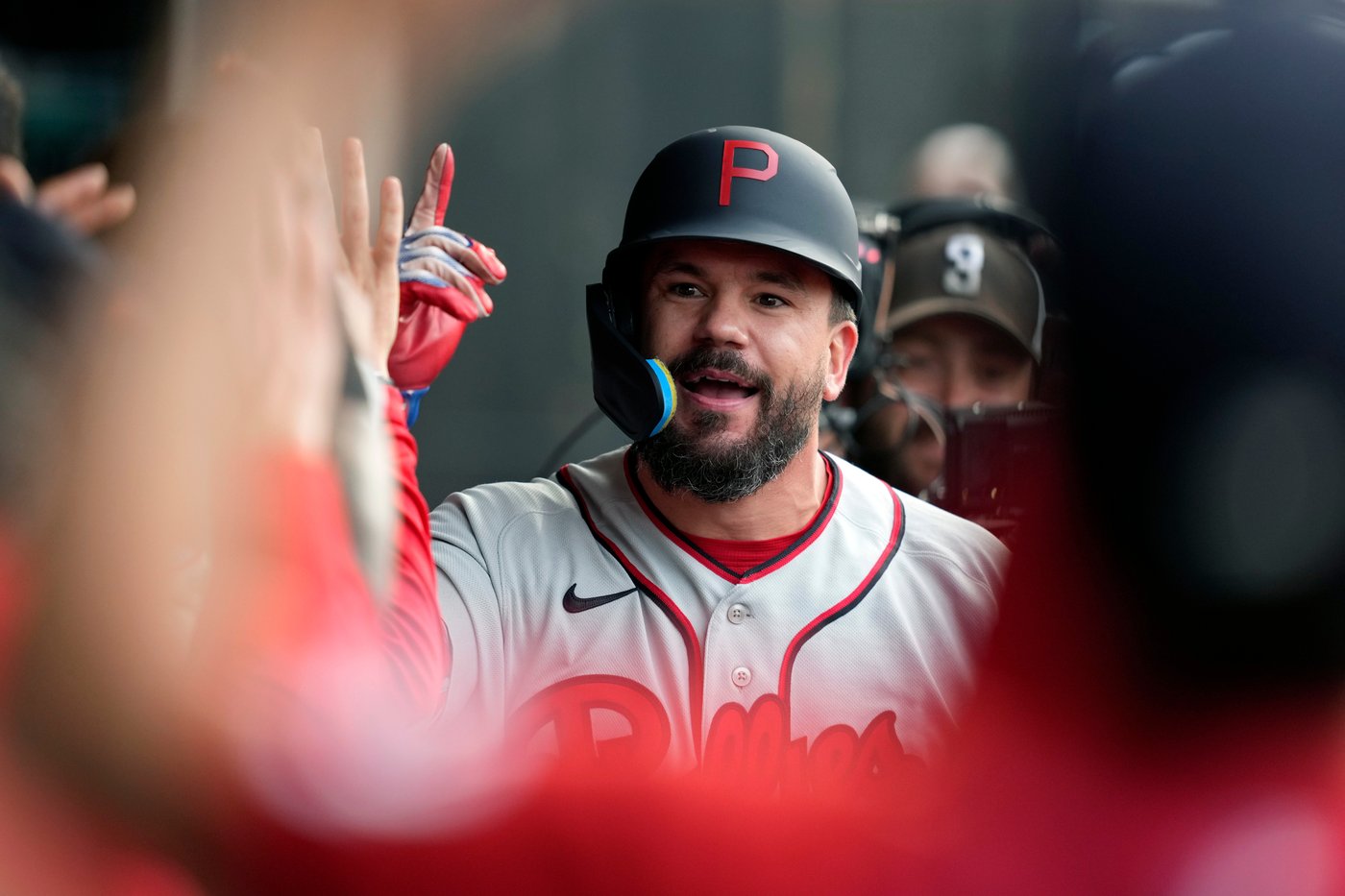 Phillies homer 3 times into the Field of Dreams corn in 7-1 win over Twins, with pair from Schwarber | iNFOnews.ca Phillies homer 3 times into the Field of Dreams corn in 7-1 win over Twins, with pair from Schwarber | iNFOnews.ca