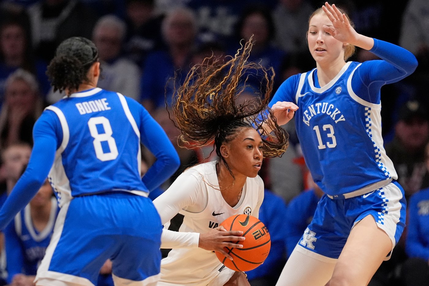 Mikayla Blakes scores 35 as No. 5 Vanderbilt survives No. 16 Kentucky 81-79 on late stop | iNFOnews.ca