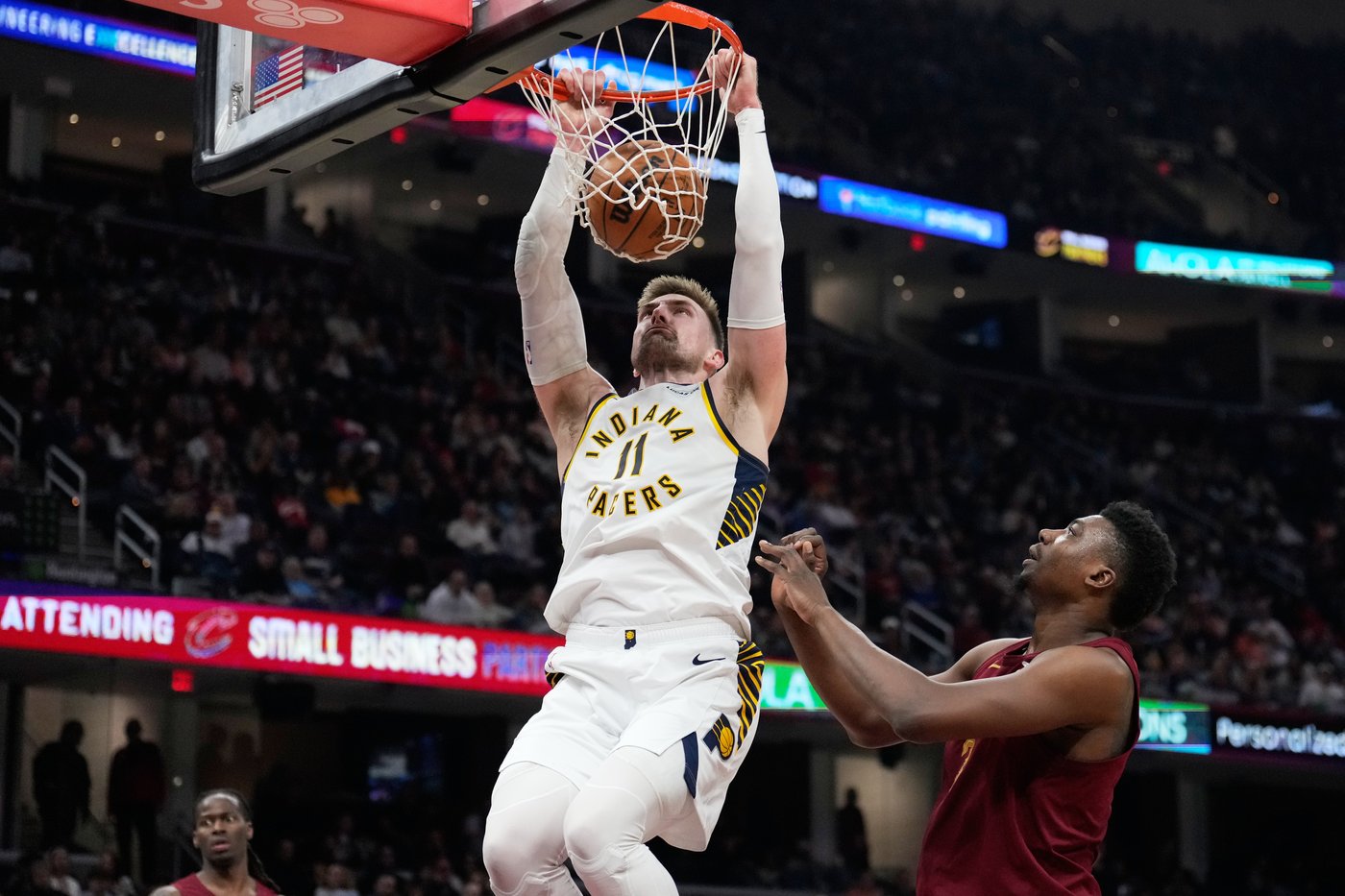 Donovan Mitchell scores 38 points, playoff-bound Cavaliers beat Pacers 117-108 | iNFOnews.ca